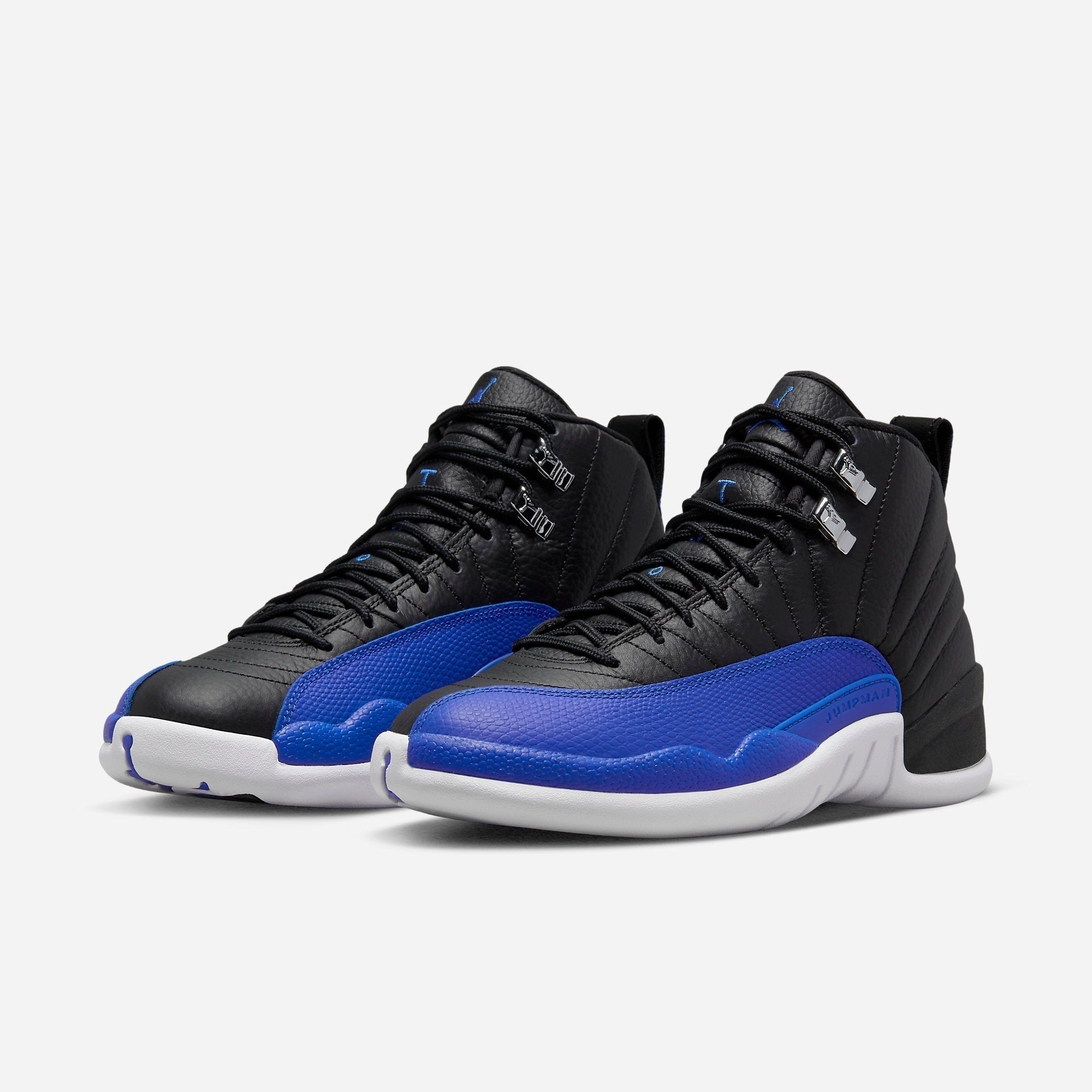 (Women's) Air Jordan 12 Retro 'Hyper Royal' (2022) AO6068-004 Air Jordan 12 Game-Ready Sneakers