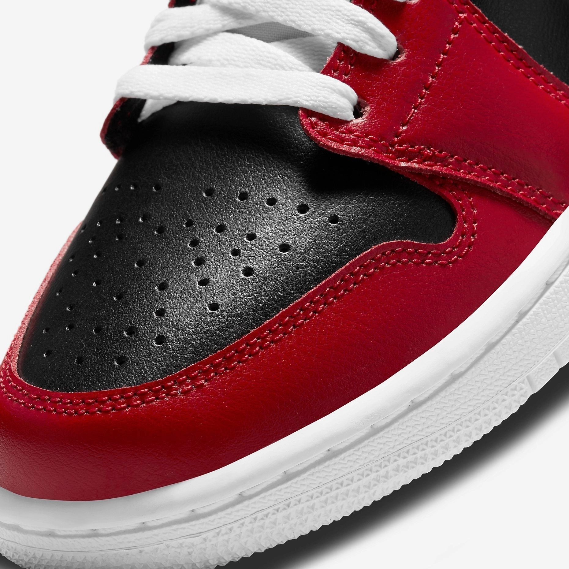 (Women's) Air Jordan 1 Low 'Chicago Flip' (2021) DC0774-603 Air Jordan 1 Signature Look Sneakers