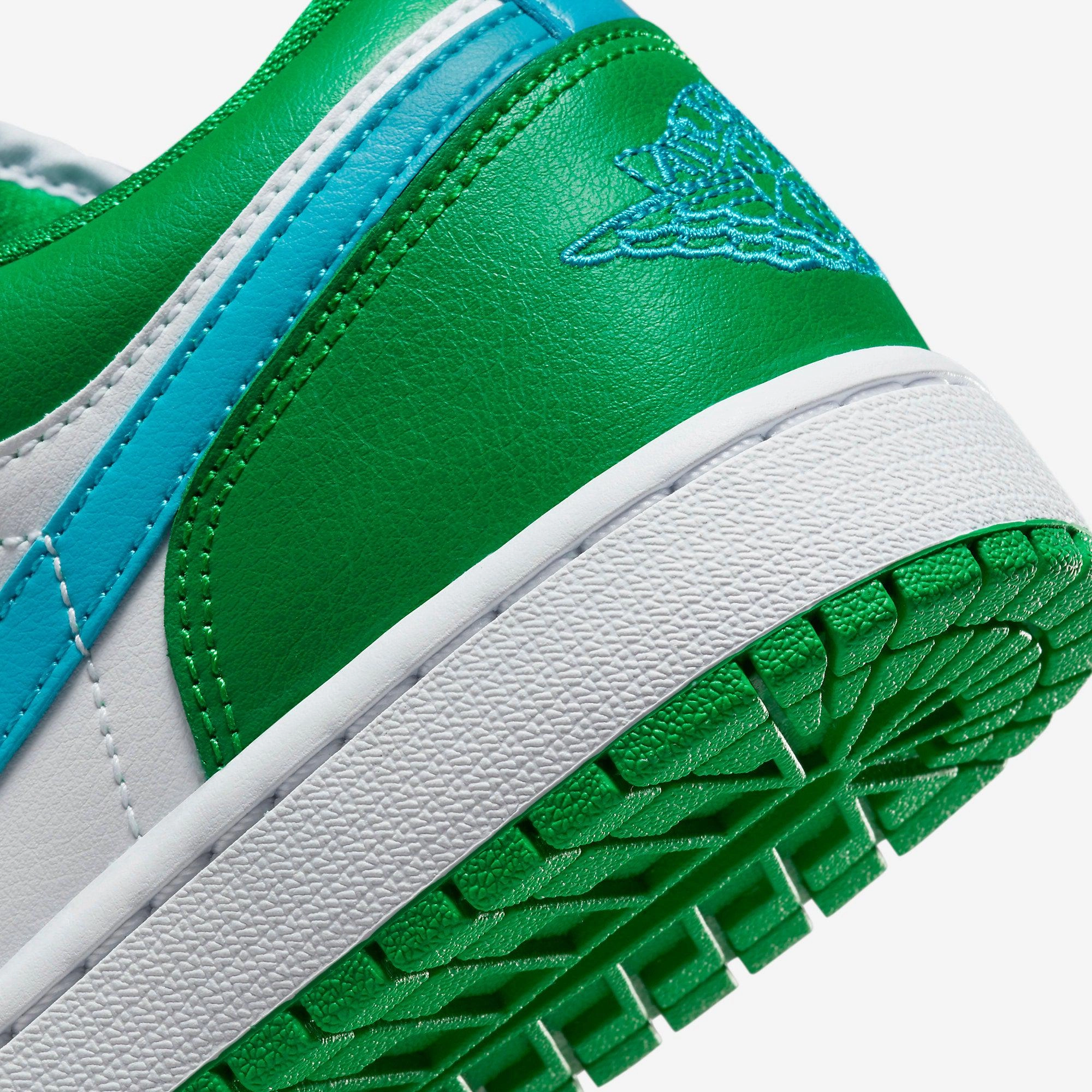 (Women's) Air Jordan 1 Low 'Lucky Green' (2023) DC0774-304 Air Jordan 1 Original Colorway Shoes