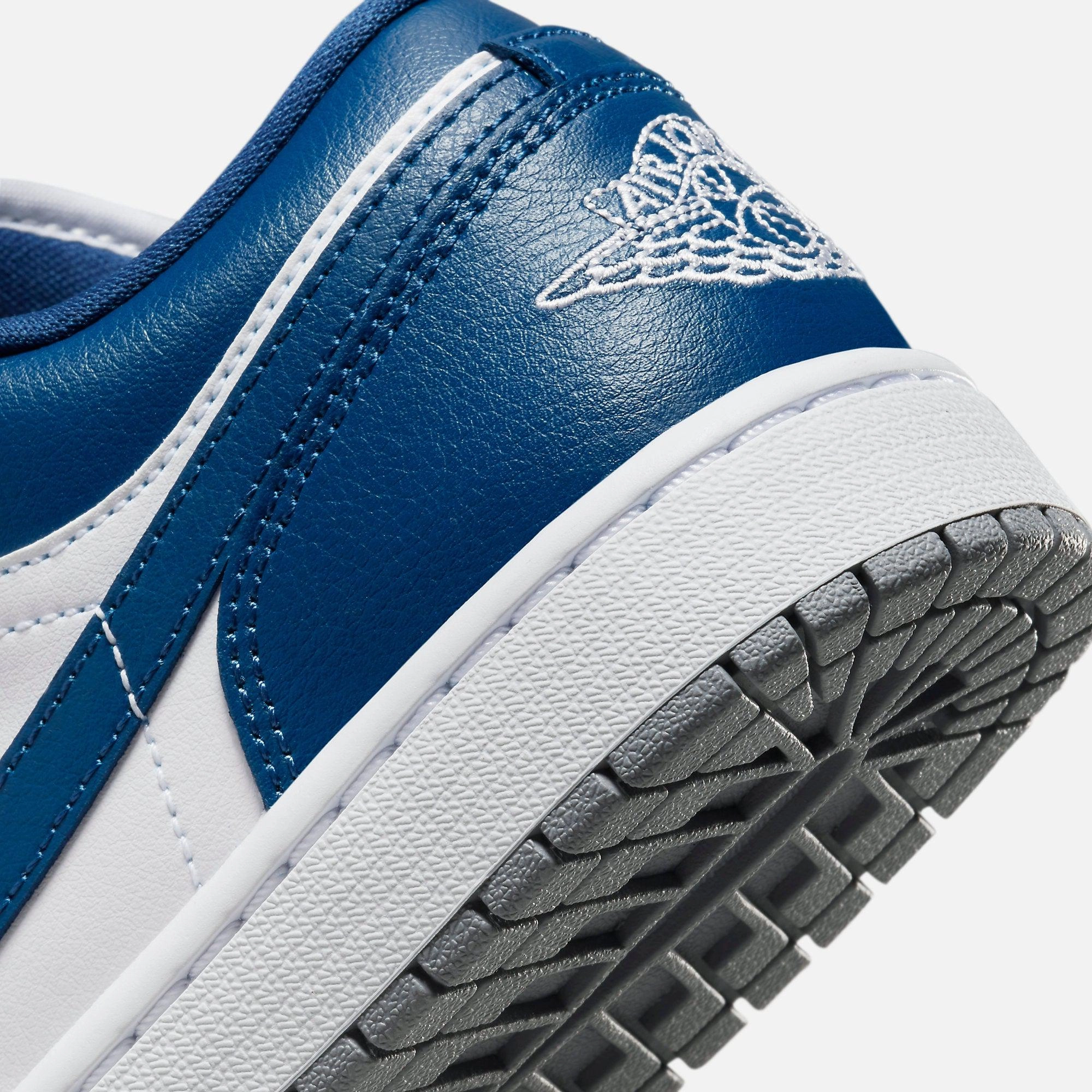 (Women's) Air Jordan 1 Low 'Stealth / French Blue' (2022) DC0774-042 Air Jordan 1 Original Colorway Shoes