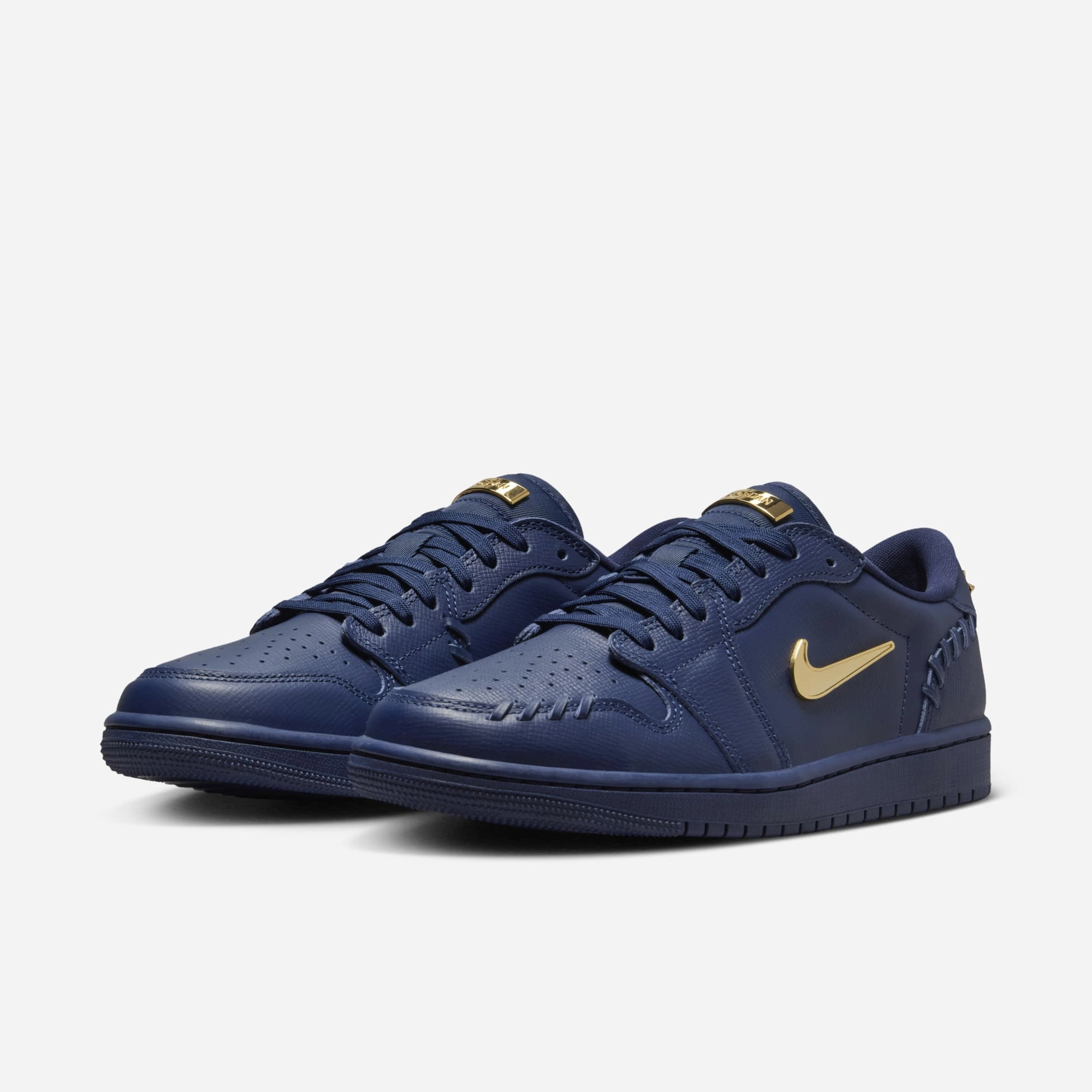(Women's) Air Jordan 1 Low Method of Make 'Midnight Navy / Metallic Gold' (2024) FN5032-400 Air Jordan 1 Original Colorway Shoes