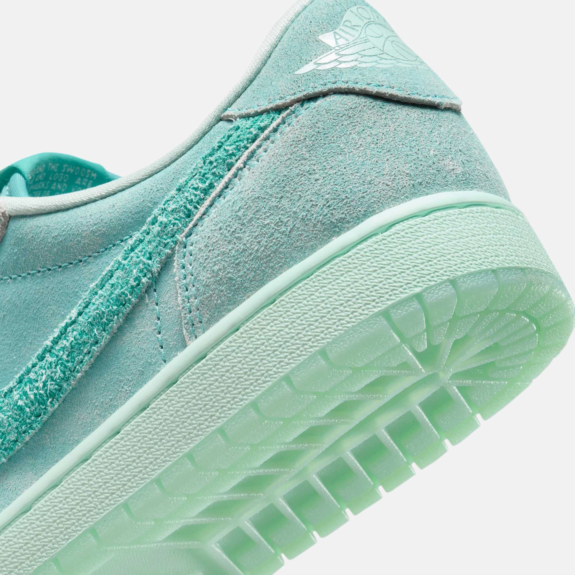 (Women's) Air Jordan 1 Low OG 'Washed Teal' (2025) HQ8111-300 Air Jordan 1 Original Colorway Shoes