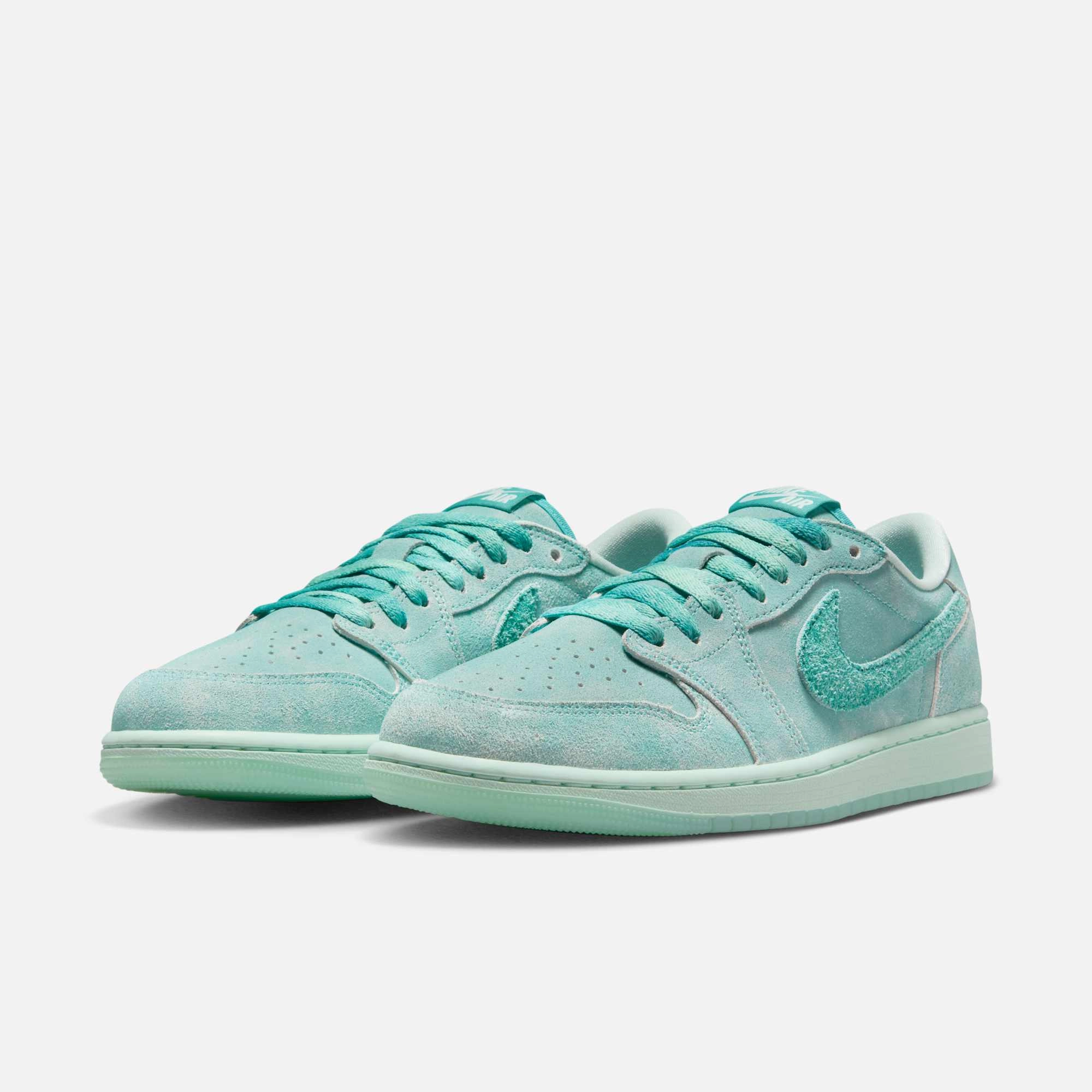 (Women's) Air Jordan 1 Low OG 'Washed Teal' (2025) HQ8111-300 Air Jordan 1 Original Colorway Shoes