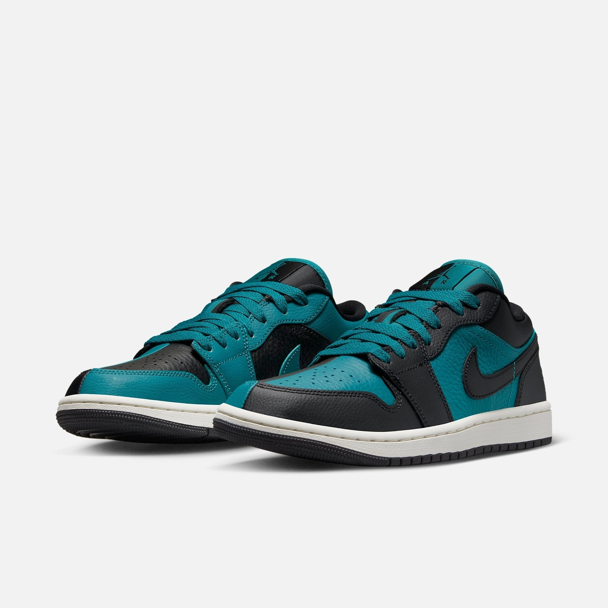 (Women's) Air Jordan 1 Low SE 'Homage Split Bright Spruce' (2022) DR0502-300 Air Jordan 1 Original Colorway Shoes