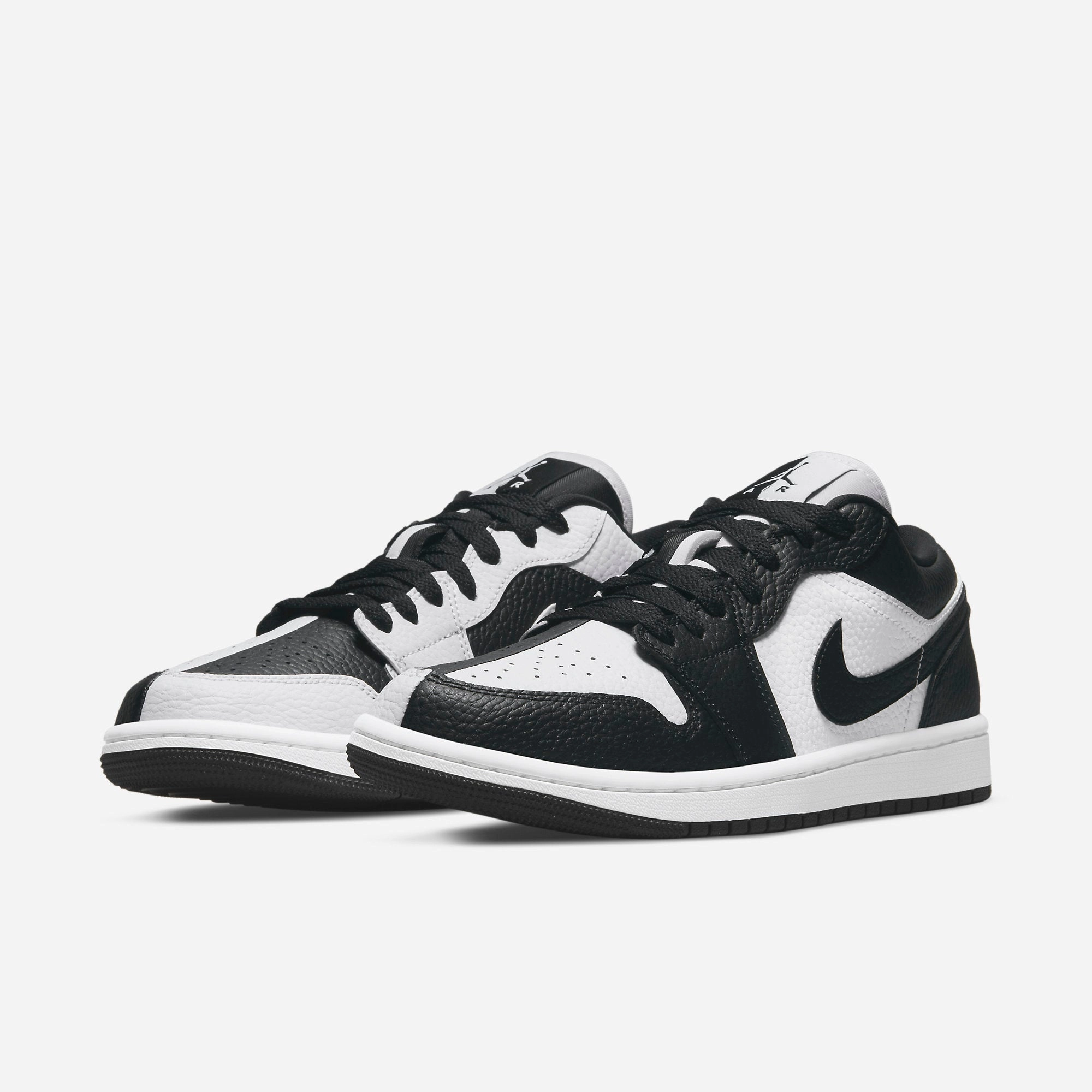(Women's) Air Jordan 1 Low SE 'Homage Split White / Black' (2022) DR0502-101 Air Jordan 1 Original Colorway Shoes