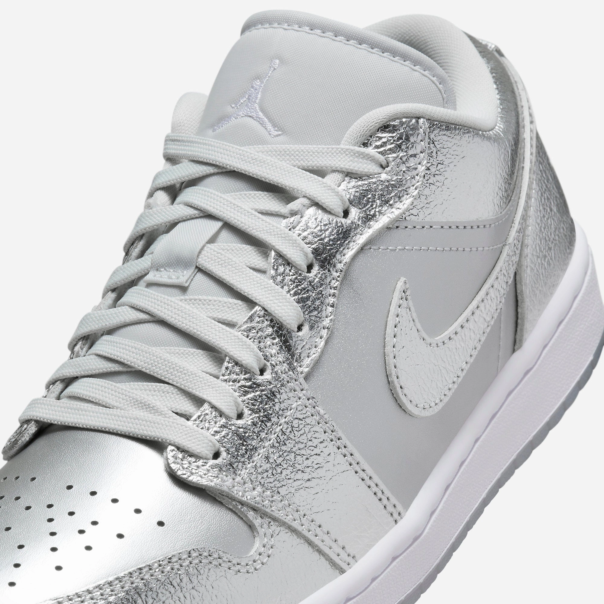 (Women's) Air Jordan 1 Low SE 'Metallic Silver' (2024) FN5030-001 Air Jordan 1 Original Colorway Shoes
