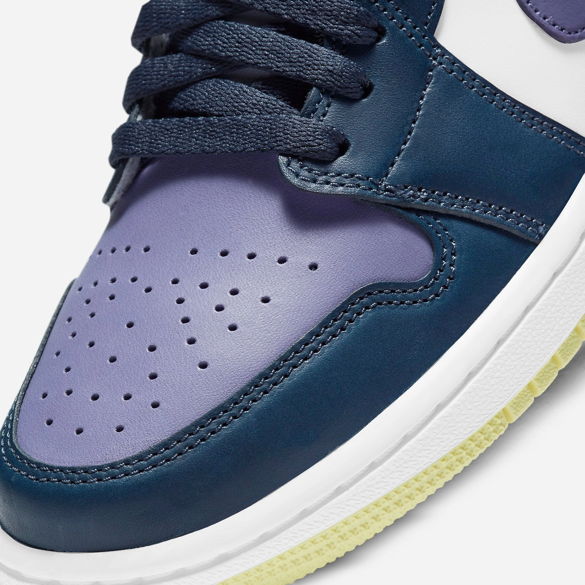 (Women's) Air Jordan 1 Low SE 'Mismatched Magenta' (2021) DJ4342-400 Air Jordan 1 Signature Look Sneakers