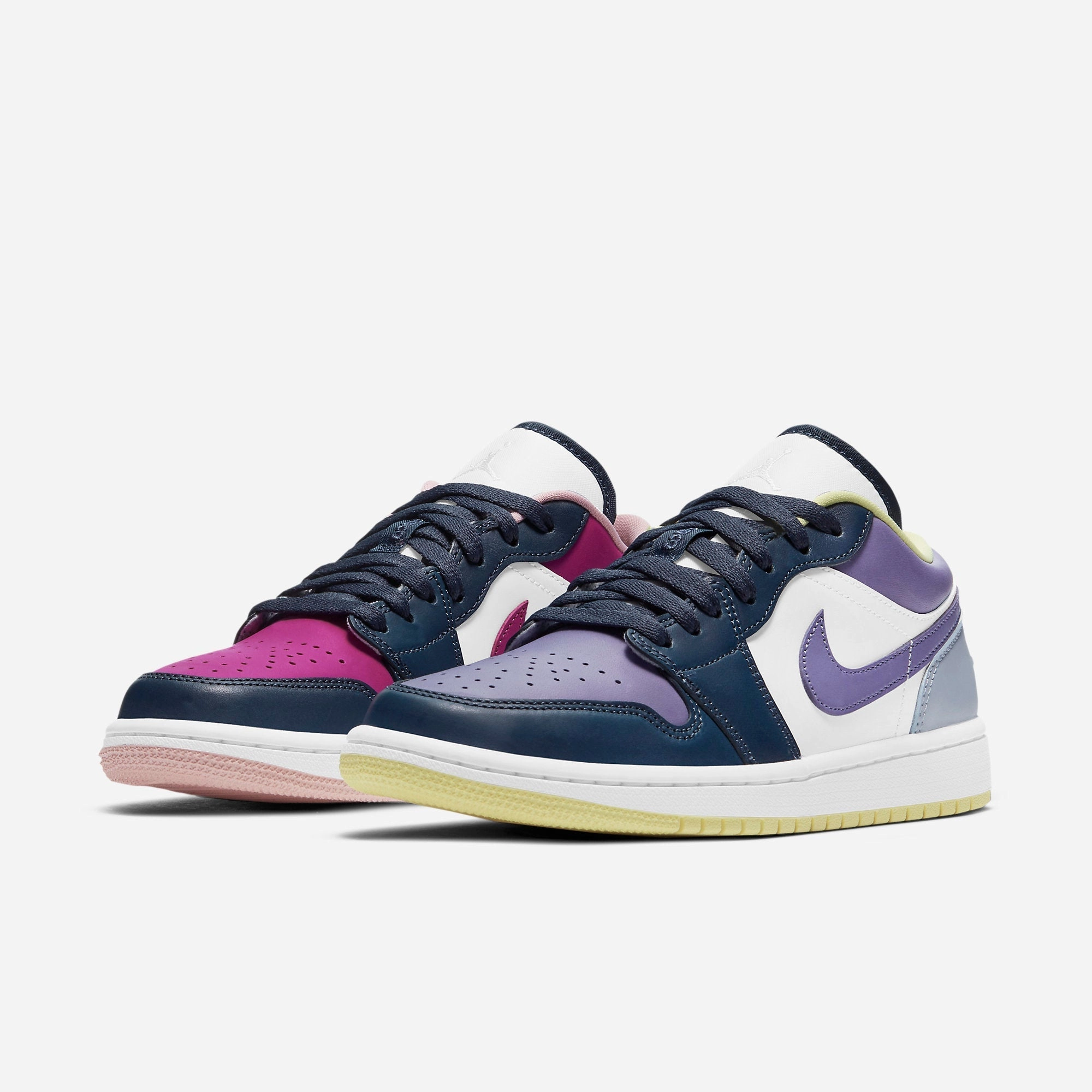 (Women's) Air Jordan 1 Low SE 'Mismatched Magenta' (2021) DJ4342-400 Air Jordan 1 Signature Look Sneakers