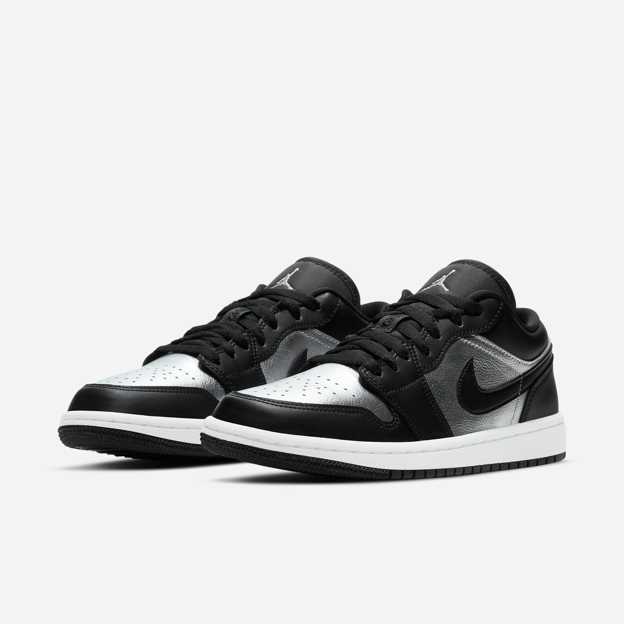 (Women's) Air Jordan 1 Low SE 'Silver Toe' (2021) DA5551-001 Air Jordan 1 Signature Look Sneakers