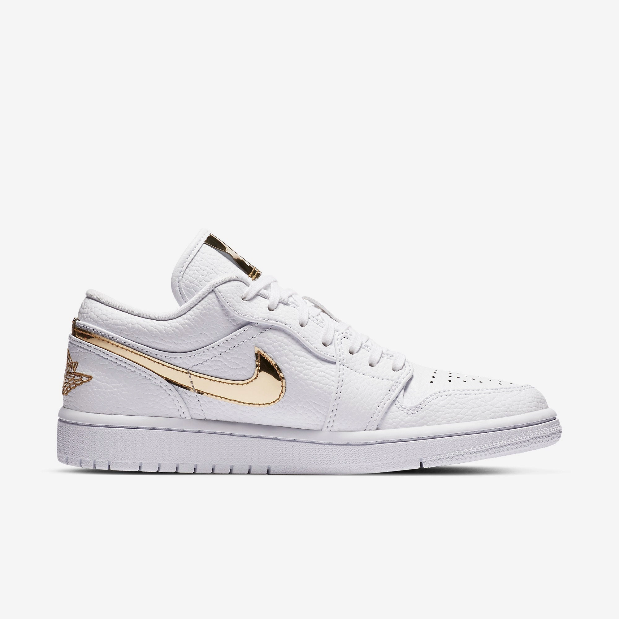 (Women's) Air Jordan 1 Low SE 'White / Metallic Gold' (2020) CZ4776-100 Air Jordan 1 Signature Look Sneakers