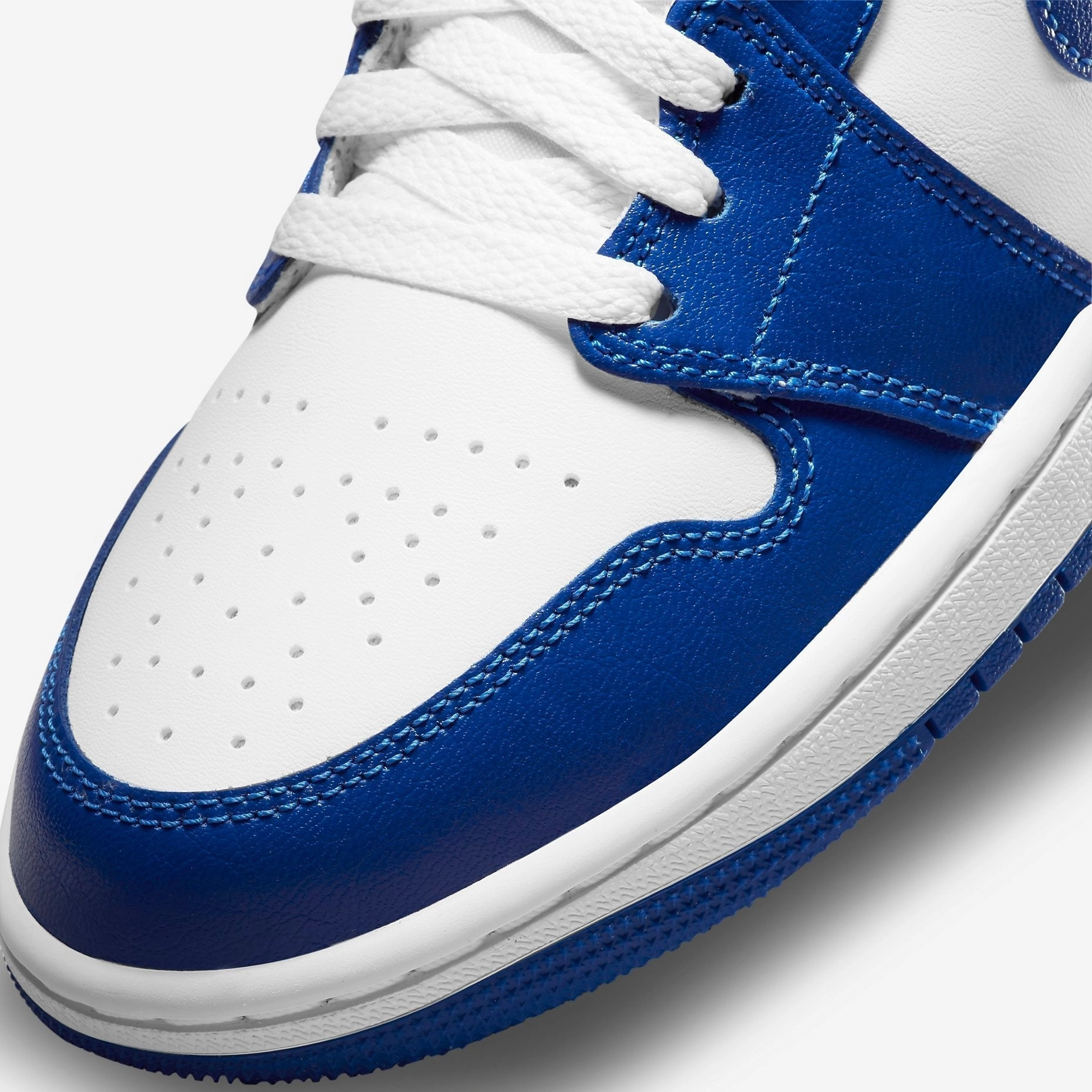 (Women's) Air Jordan 1 Mid 'Kentucky' (2021) BQ6472-104 Air Jordan 1 Original Colorway Shoes