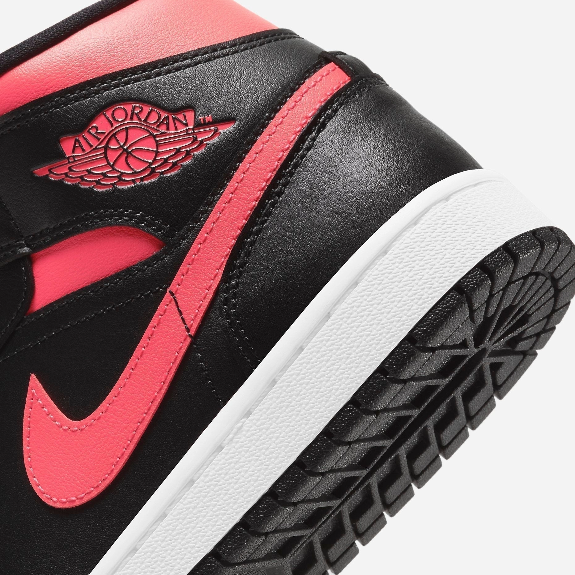 (Women's) Air Jordan 1 Mid 'Siren Red' (2021) BQ6472-004 Air Jordan 1 Signature Look Sneakers