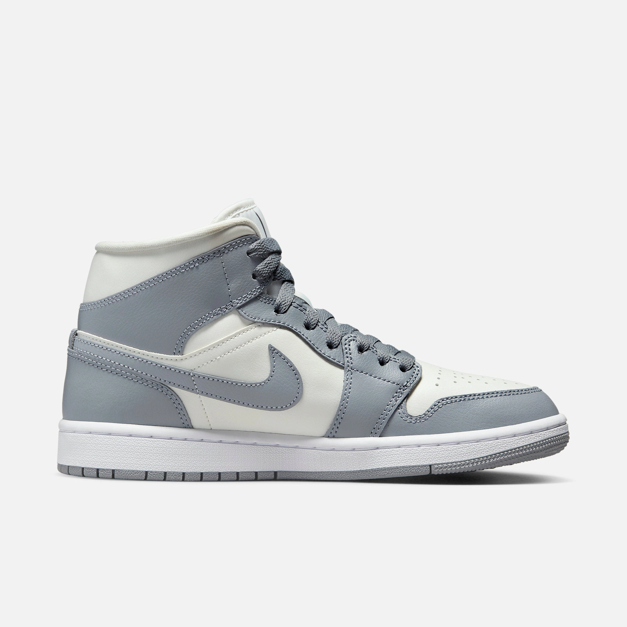 (Women's) Air Jordan 1 Mid 'Stealth' (2022) BQ6472-115 Air Jordan 1 Original Colorway Shoes