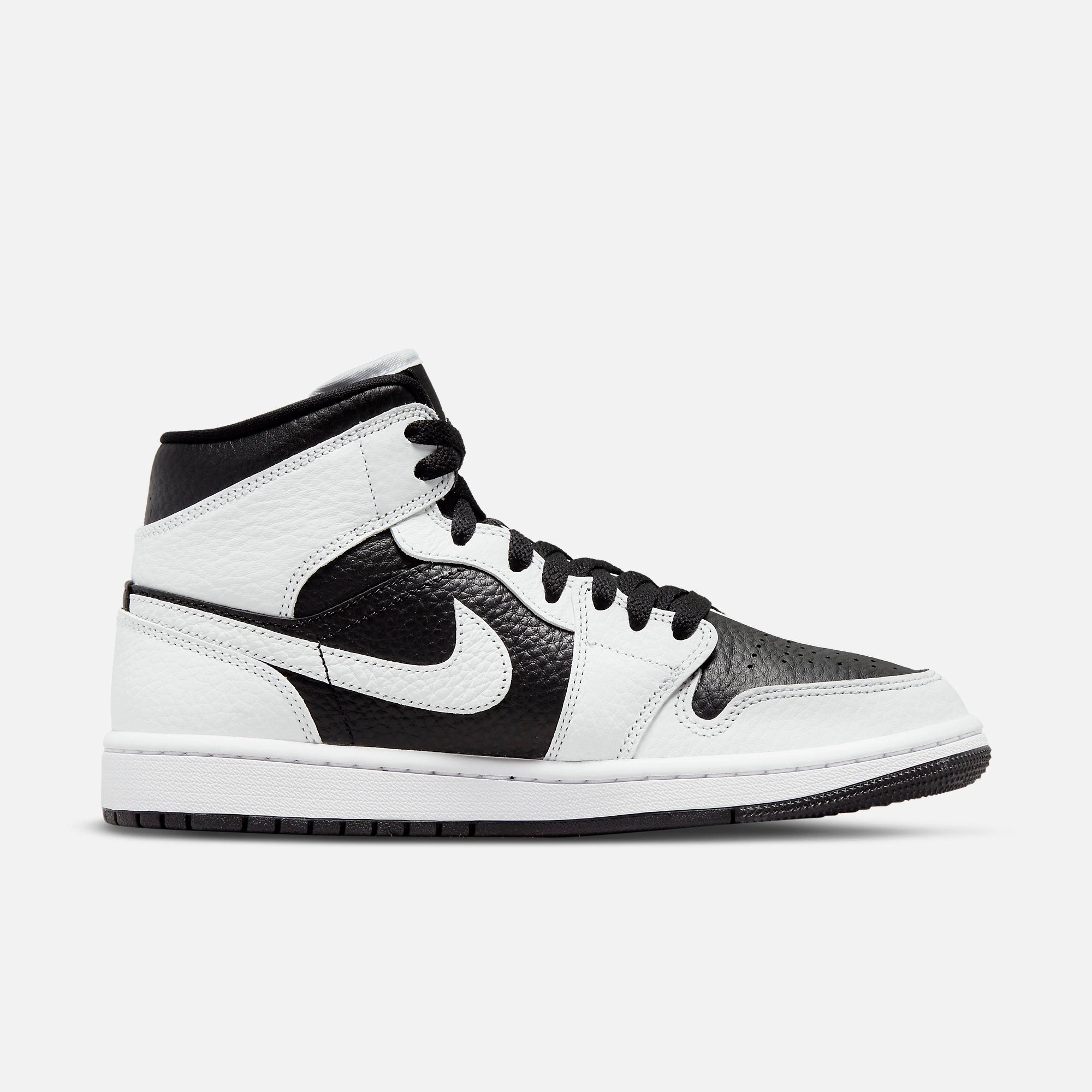 (Women's) Air Jordan 1 Mid SE 'Black / White' (2022) DR0501-101 Air Jordan 1 Original Colorway Shoes