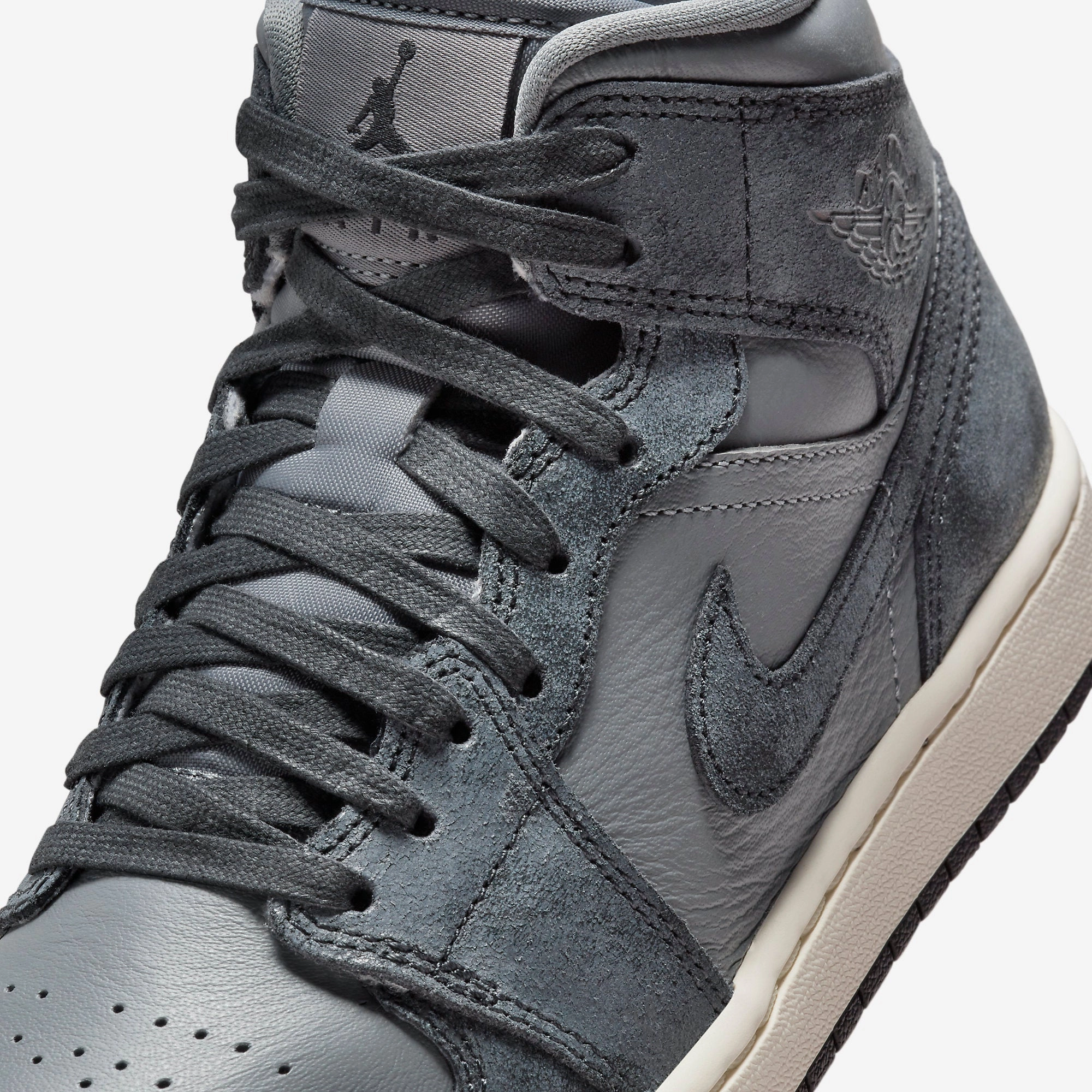 (Women's) Air Jordan 1 Mid SE 'Distressed Smoke Grey' (2024) FJ3448-001 Air Jordan 1 Original Colorway Shoes