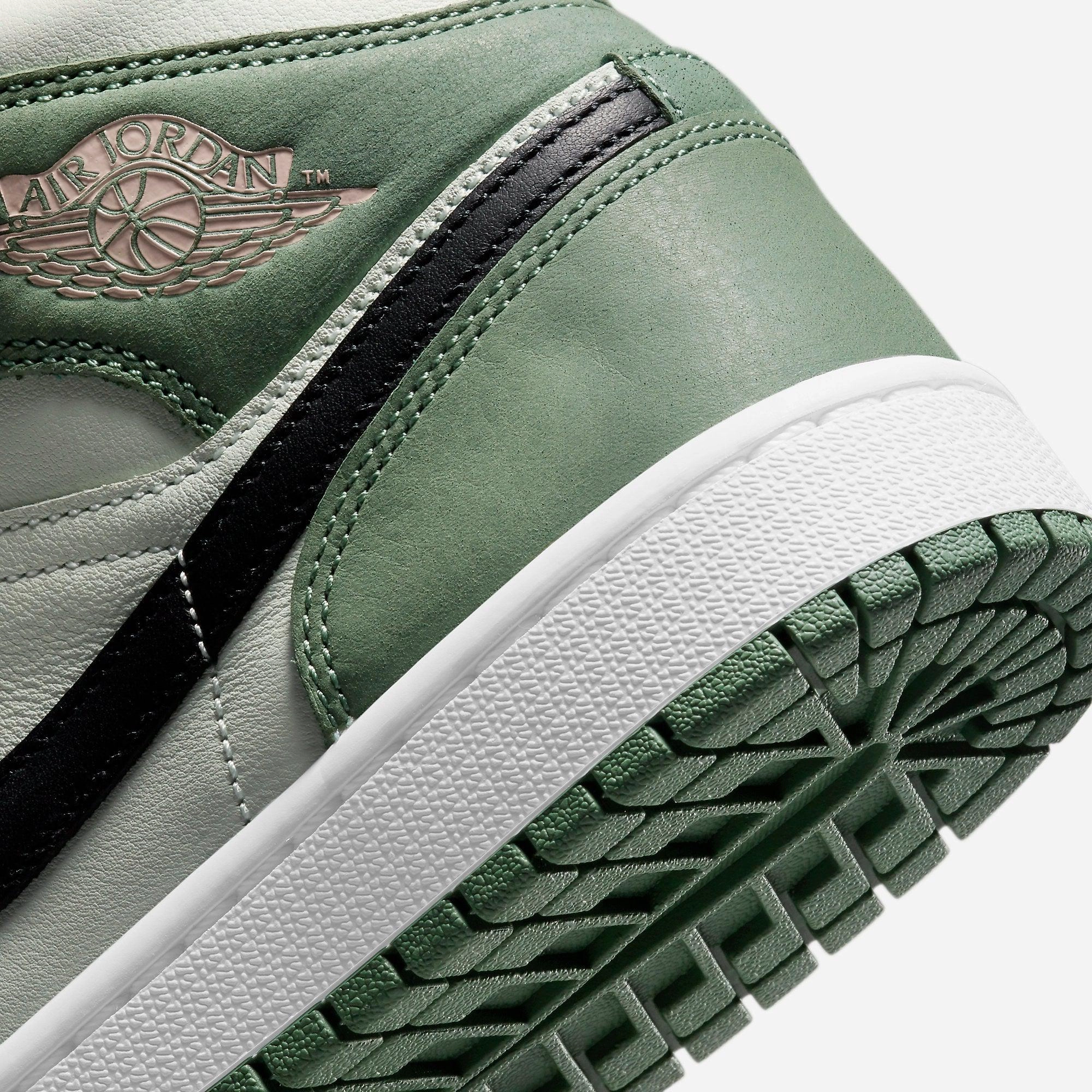(Women's) Air Jordan 1 Mid SE 'Dutch Green' (2021) CZ0774-300 Air Jordan 1 Signature Look Sneakers