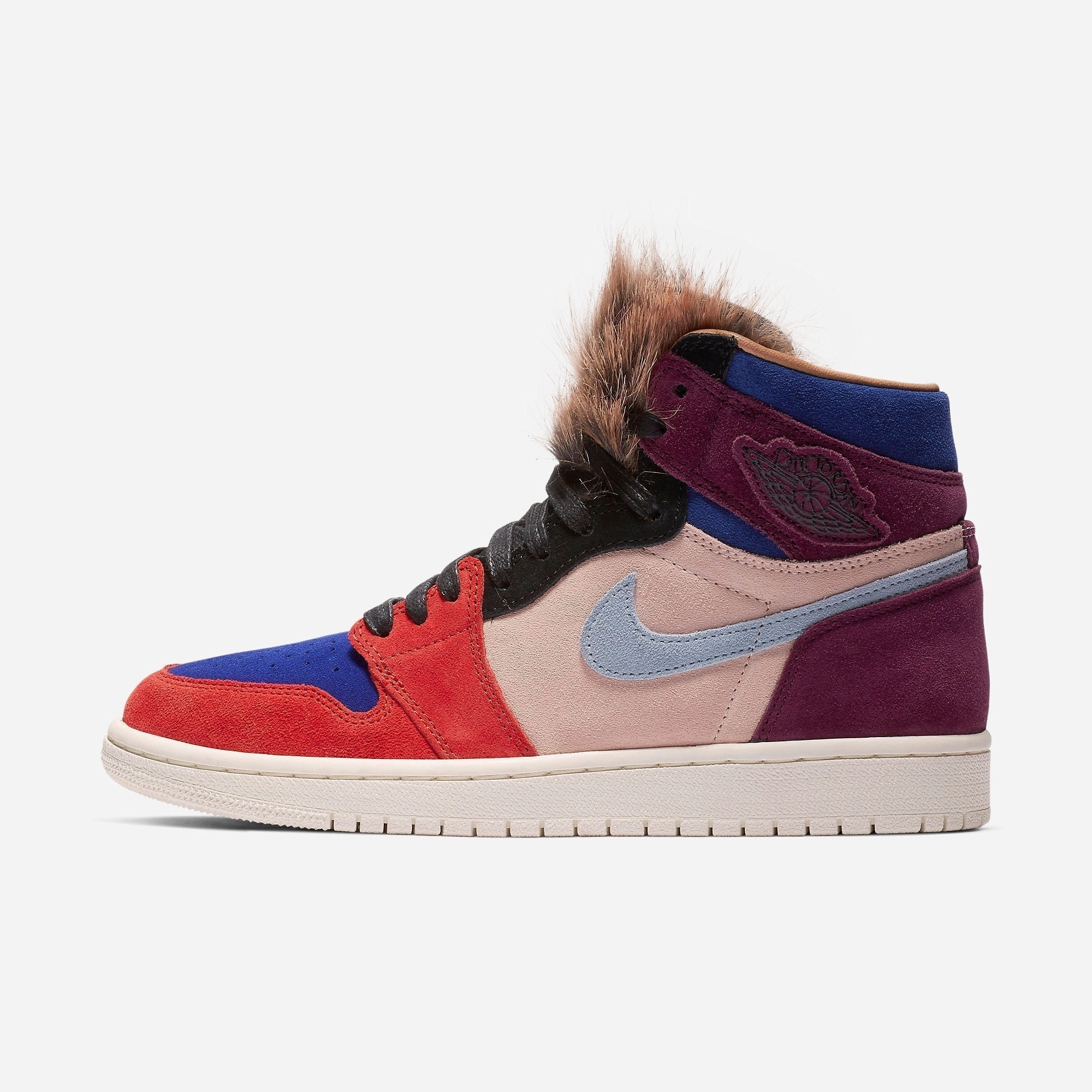 (Women's) Air Jordan 1 Retro High OG NRG x Aleali May 'Court Lux' (2018) BV2613-600 Stylish Air Jordan 1 in classic design