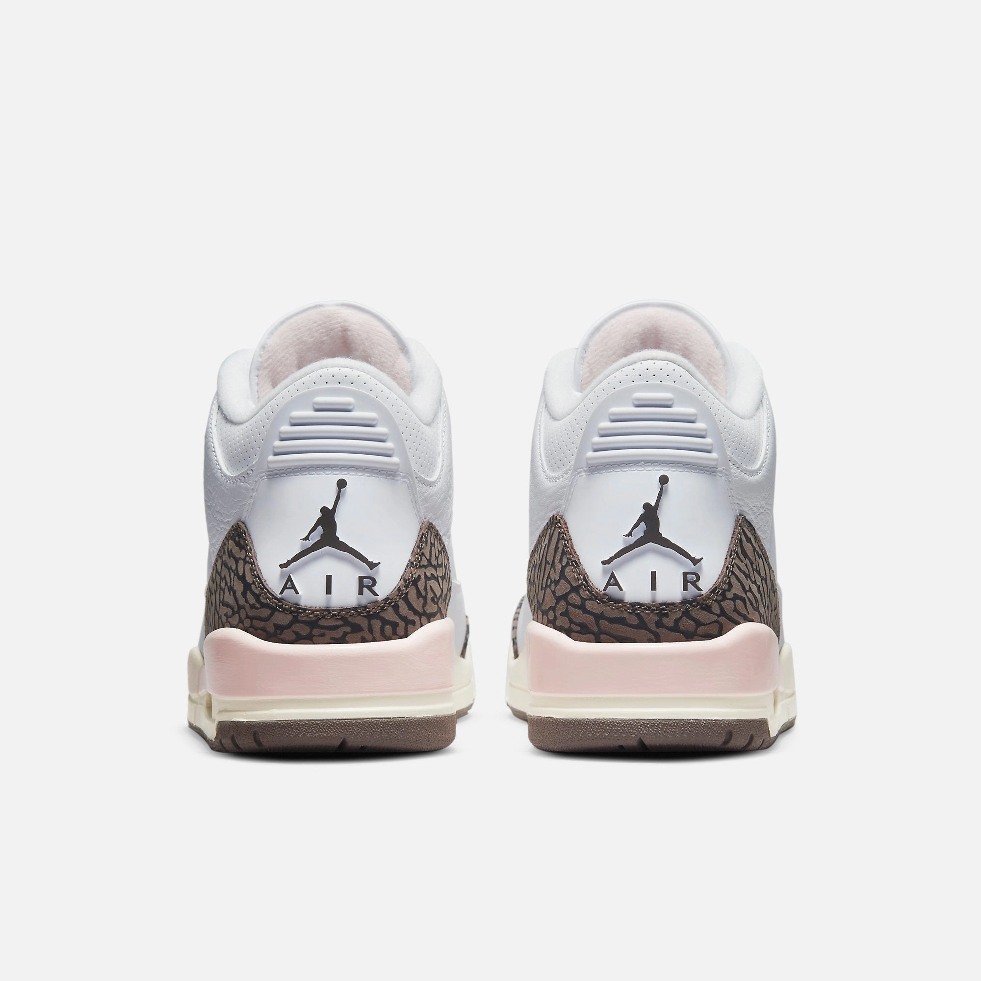 (Women's) Air Jordan 3 Retro 'Neapolitan' (2022) CK9246-102 Air Jordan 3 Retro Throwback Sneakers