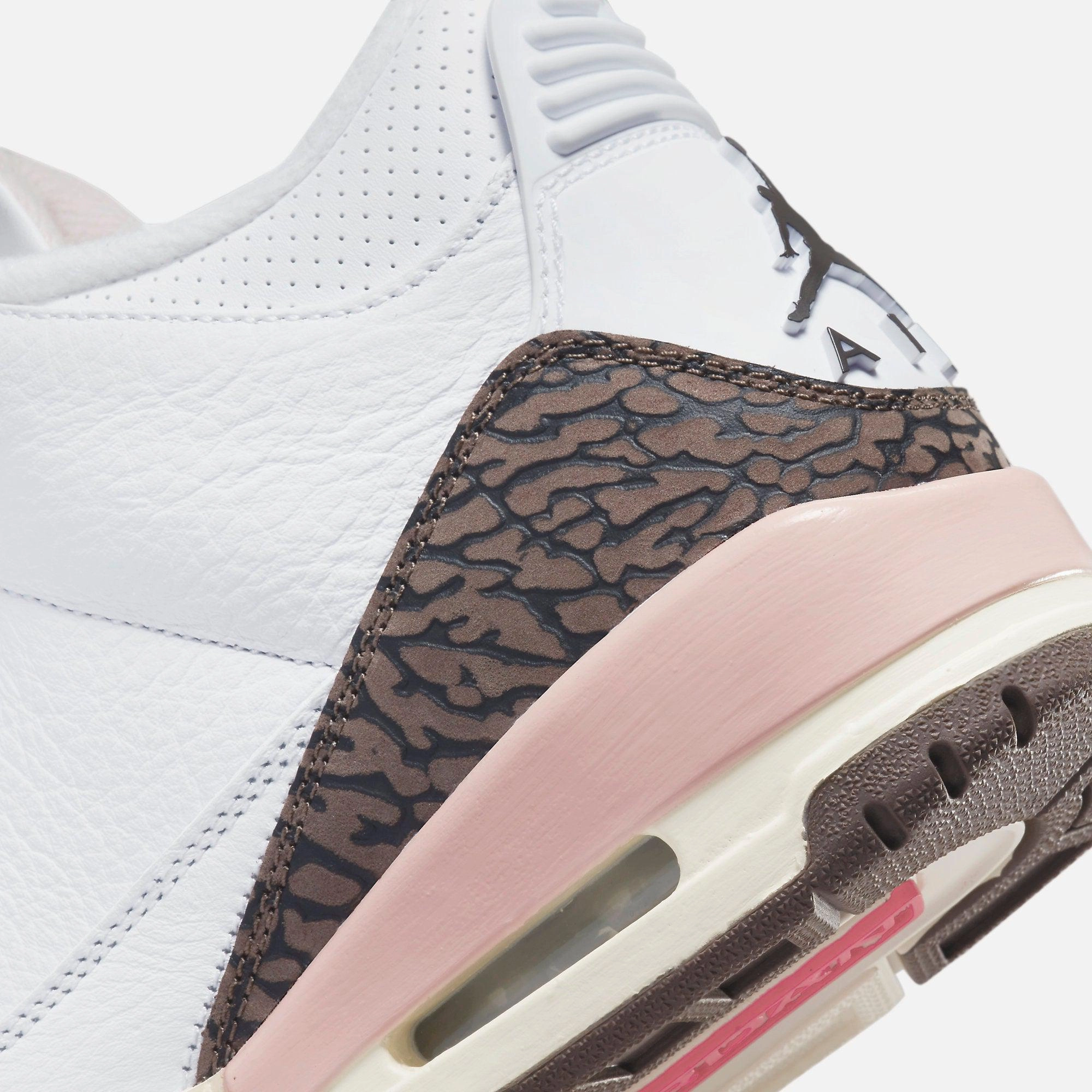 (Women's) Air Jordan 3 Retro 'Neapolitan' (2022) CK9246-102 Air Jordan 3 Retro Throwback Sneakers