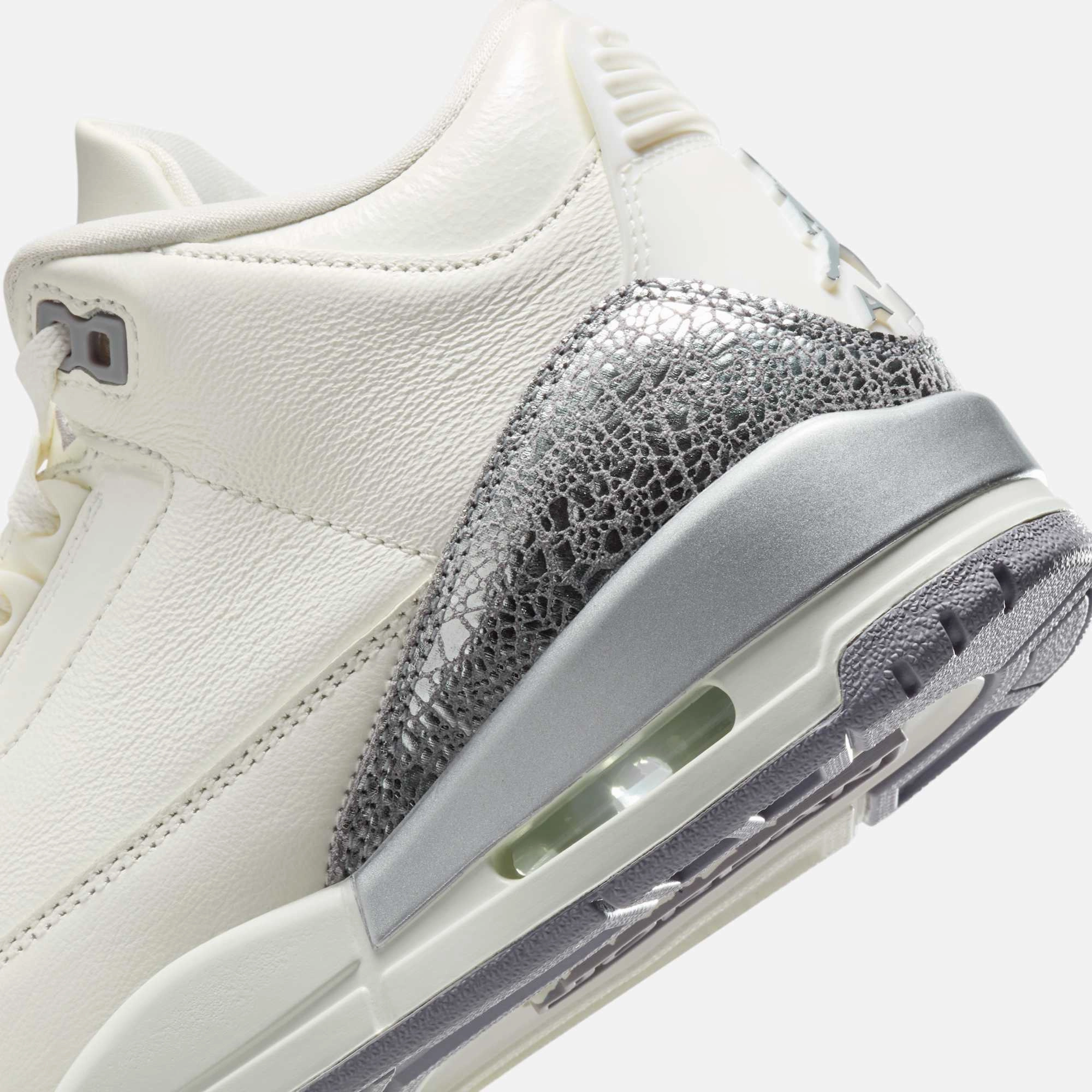 (Women's) Air Jordan 3 Retro 'Sail / Cement Grey' (2025) CK9246-100 Air Jordan 3 Retro Throwback Sneakers