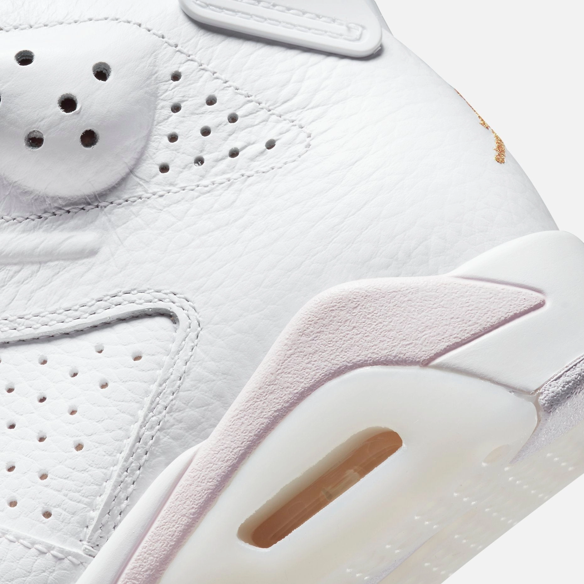 (Women's) Air Jordan 6 Retro 'Gold Hoops' (2021) DH9696-100 Air Jordan 6 Classic High-Top Sneakers