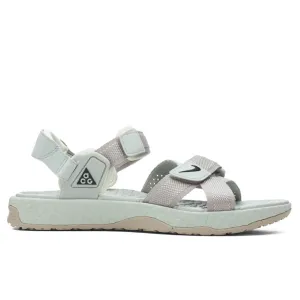 ACG Air Deschtz   - Cream/Black Nike shoes with cushioned air sole