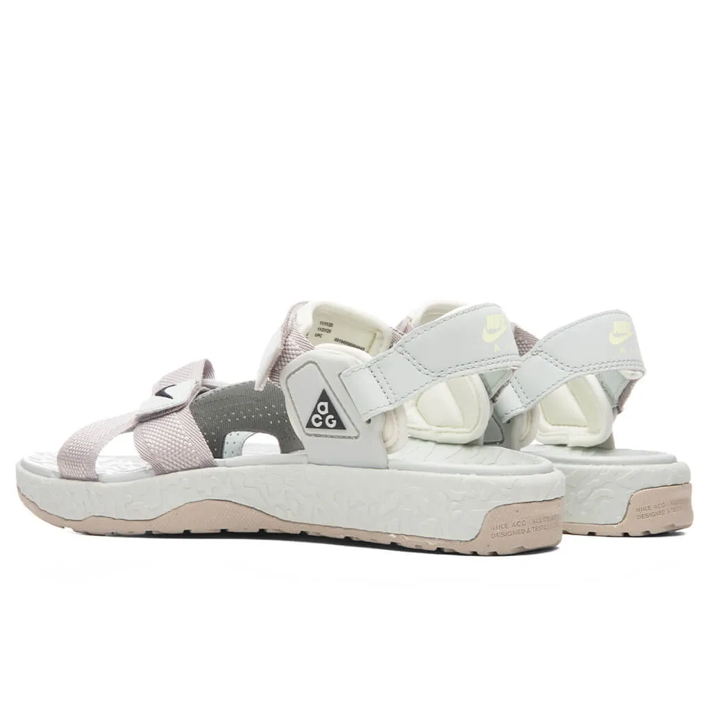 ACG Air Deschtz   - Cream/Black Nike Cushioned Mesh Sneakers
