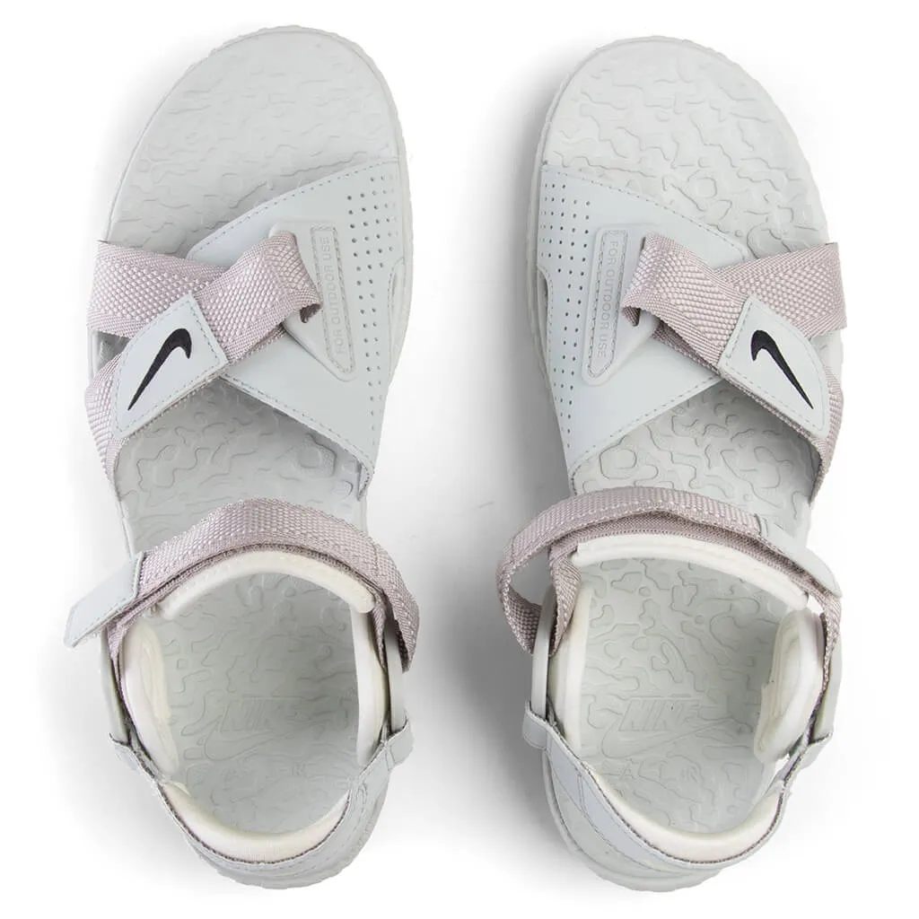 ACG Air Deschtz   - Cream/Black Nike Cushioned Mesh Sneakers