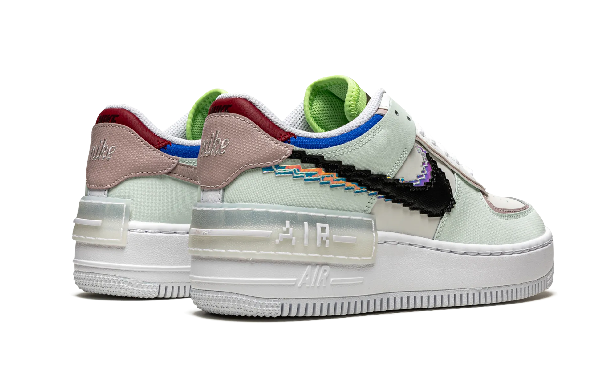 AF1 SHADO SE WMNS "Pixel Swoosh" nike womens mesh trainers