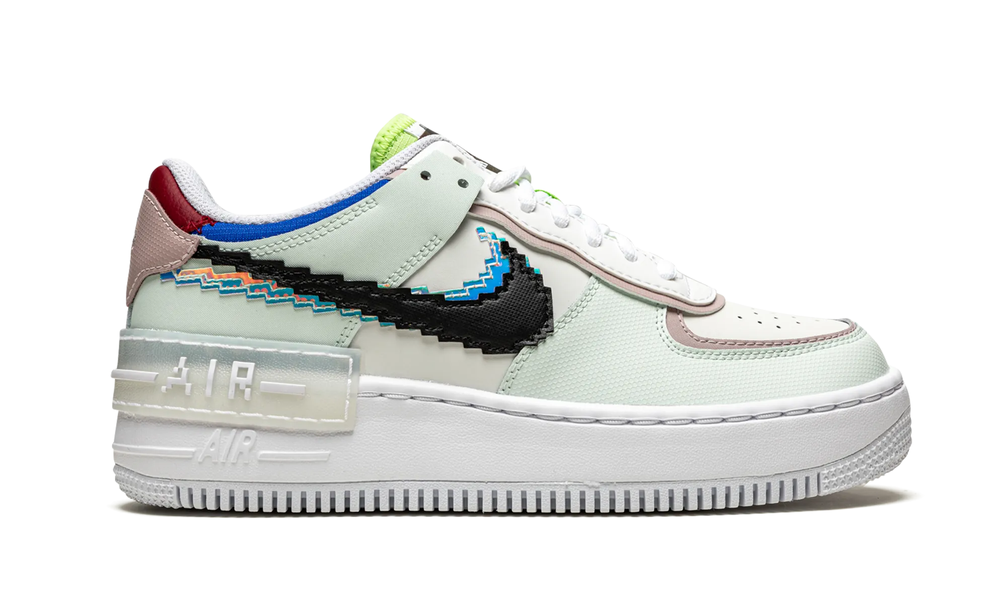 AF1 SHADO SE WMNS "Pixel Swoosh" nike womens mesh trainers