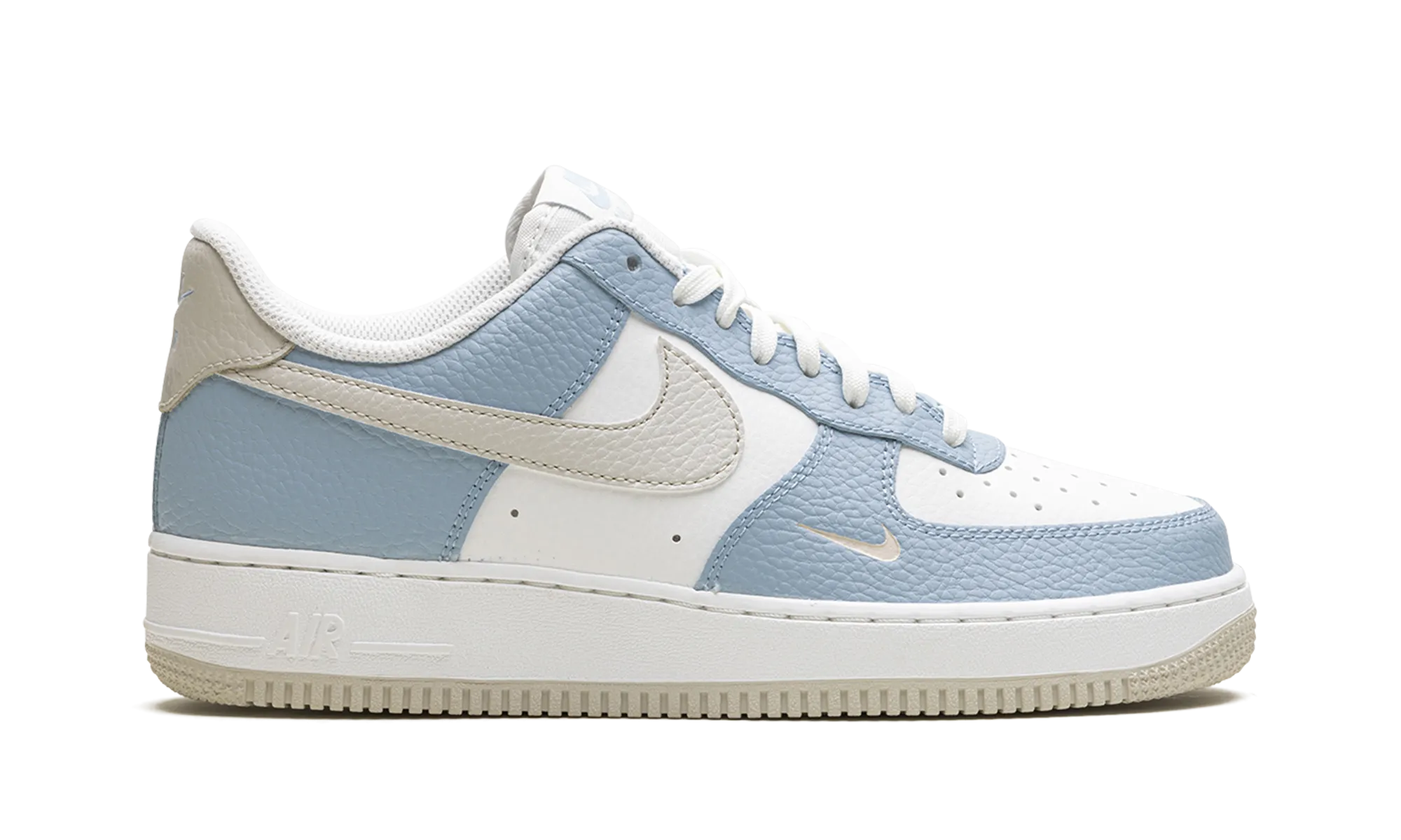 Air Force '07 WMNS "Baby Blue" nike womens casual sneakers