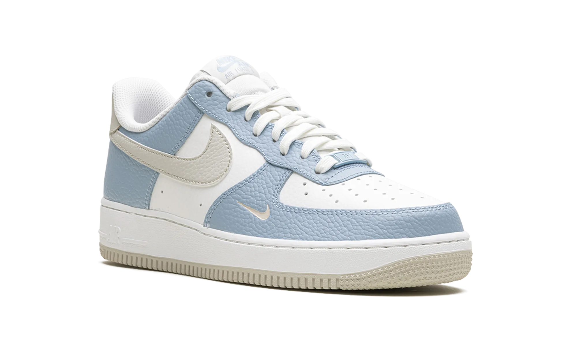Air Force '07 WMNS "Baby Blue" nike womens casual sneakers