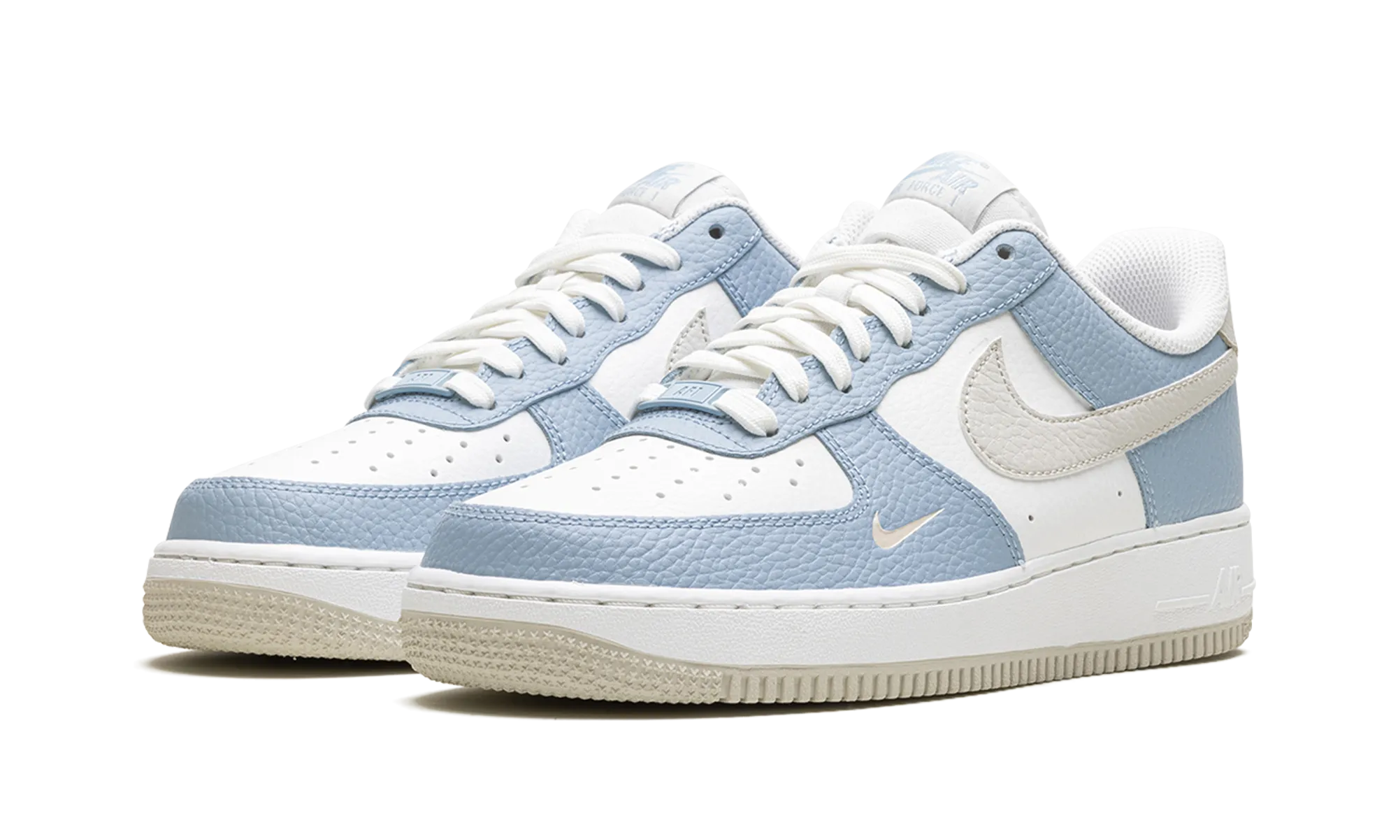 Air Force '07 WMNS "Baby Blue" nike womens casual sneakers