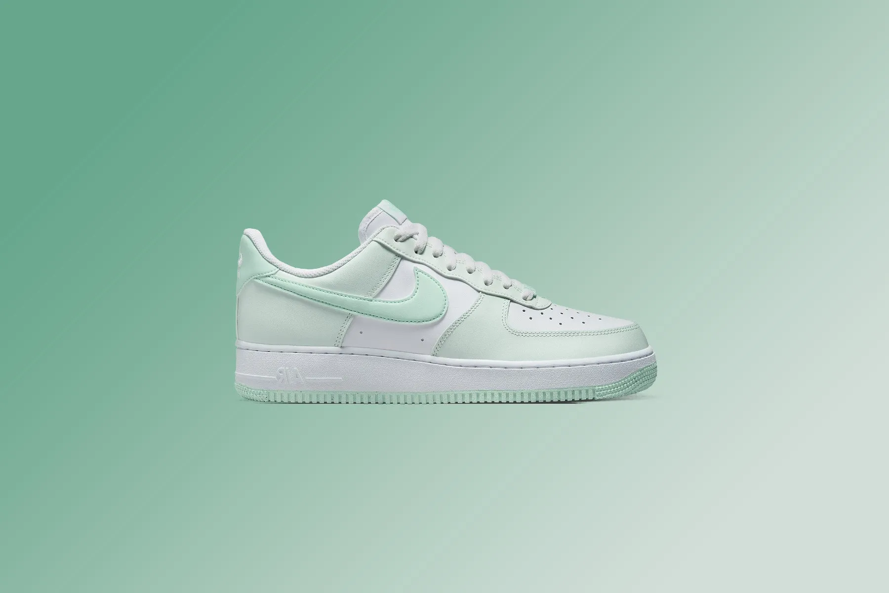 Air Force 1 '07 - Barely Green/Mint Foam/White Nike Lightweight Everyday Shoes