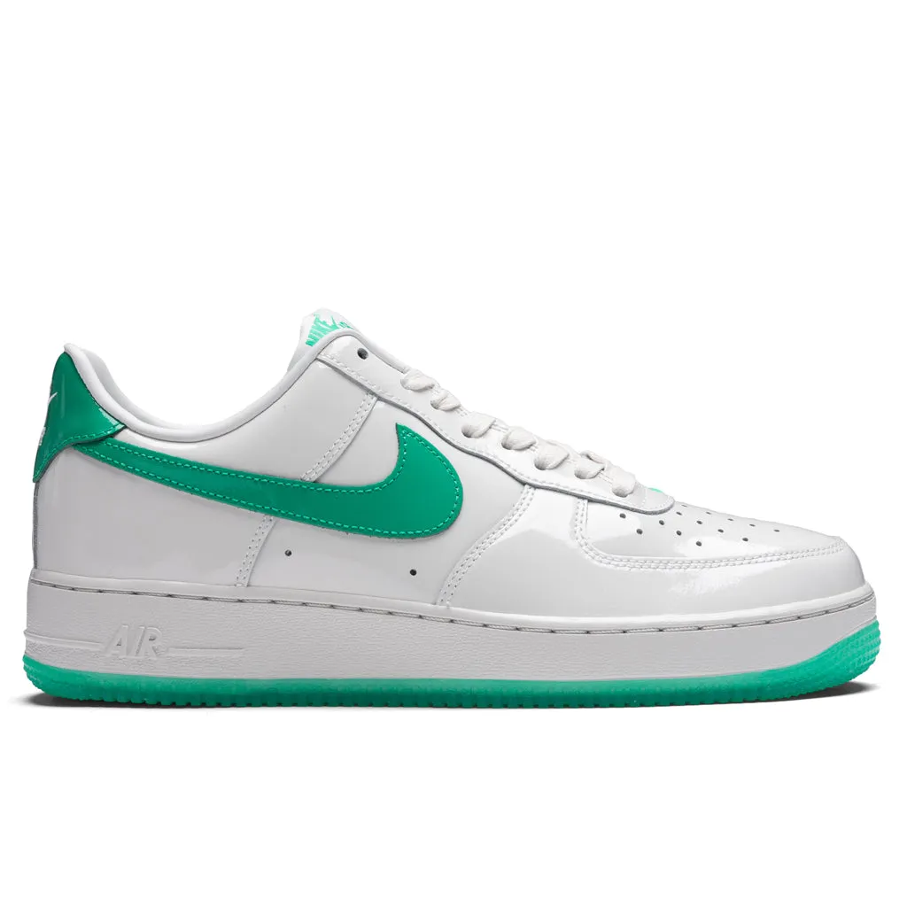 Air Force 1 '07 PRM - Platinum Tint/Stadium Green Nike everyday shoes with mesh upper