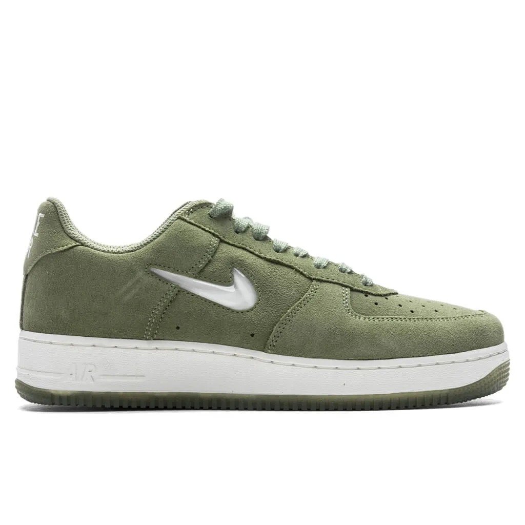 Air Force 1 Low Retro Green Suede - Oil Green/Summit White Nike signature design with comfort fit
