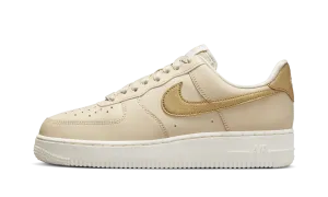 Air Force 1 WMNS "Gold" Nike Women's options