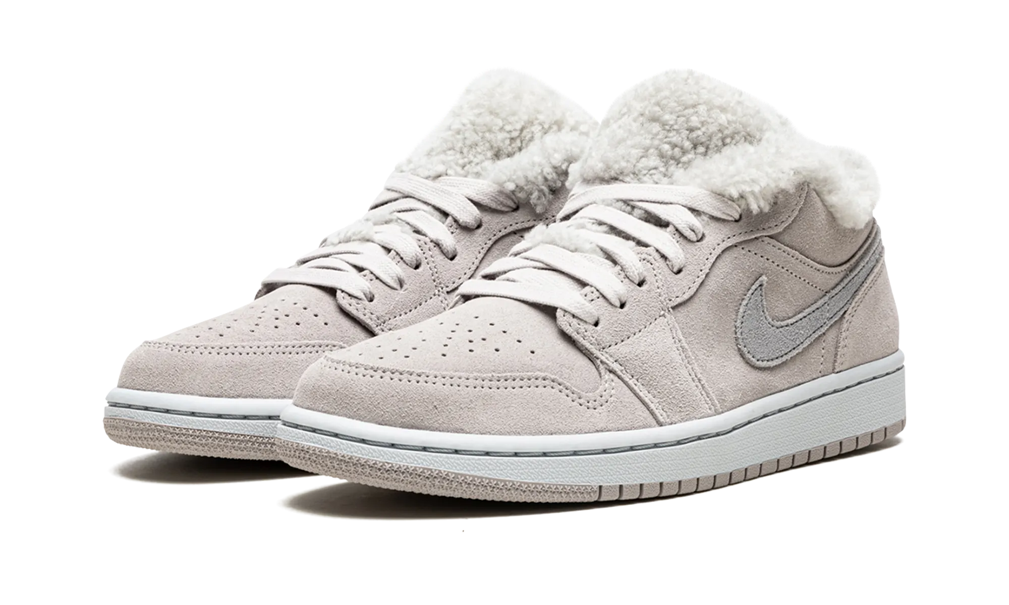 AIR JORDAN 1 LO SE WMNS "Sherpa Fleece" jordan classic womens shoes