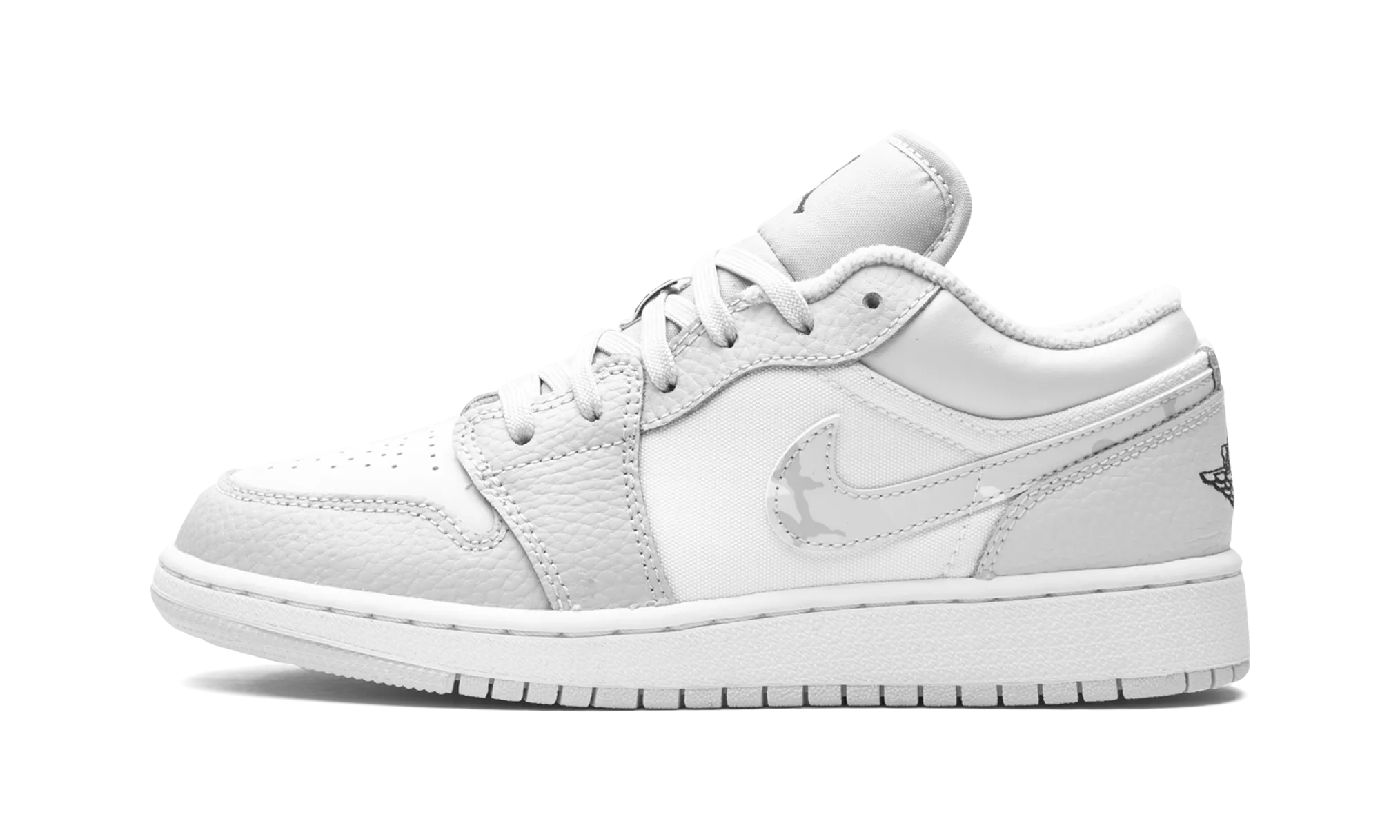Air Jordan 1 Low SE GS "Grey Camo Swoosh" Jordan Grade School shoes