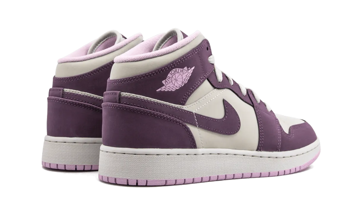 Air Jordan 1 Mid GS jordan grade school sneakers