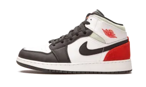 Air Jordan 1 Mid SE GS "Red / Grey / Black Toe" Jordan Grade School styles