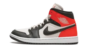 AIR JORDAN 1 MID SE WMNS "Newsprint" Jordan Women's styles