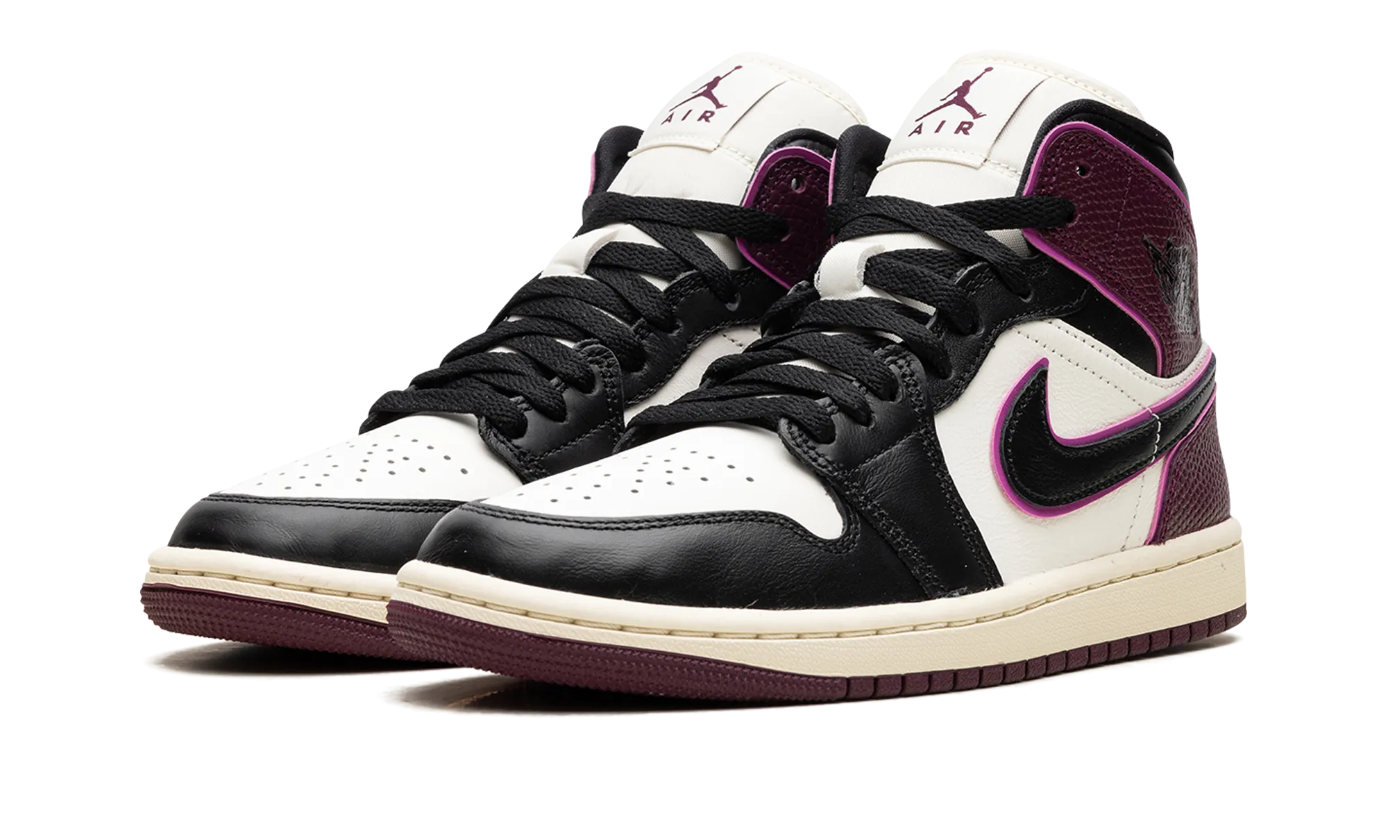Air Jordan 1 "Bordeaux" jordan womens sporty sneakers