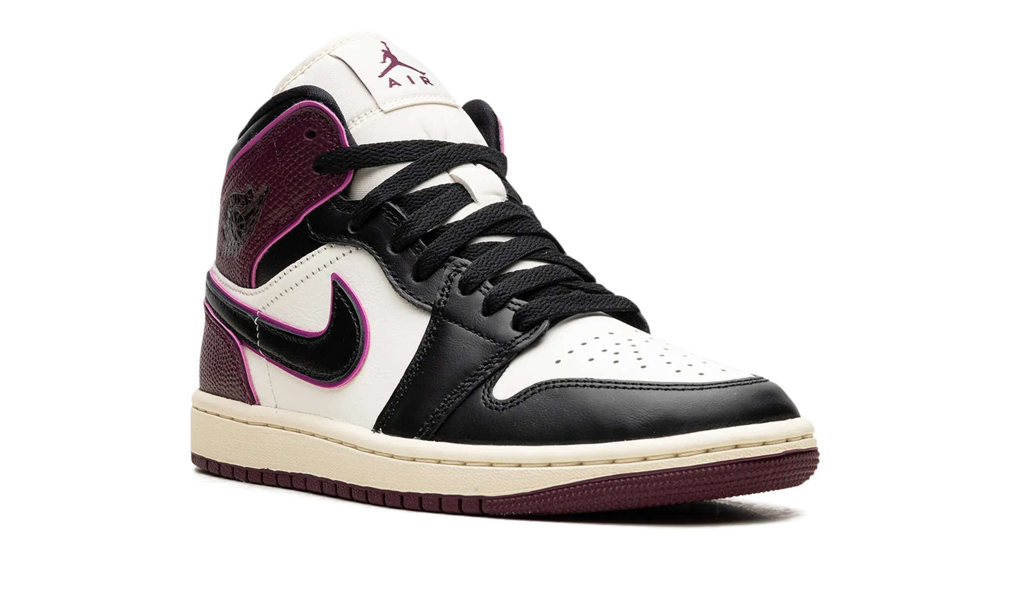 Air Jordan 1 "Bordeaux" jordan womens sporty sneakers