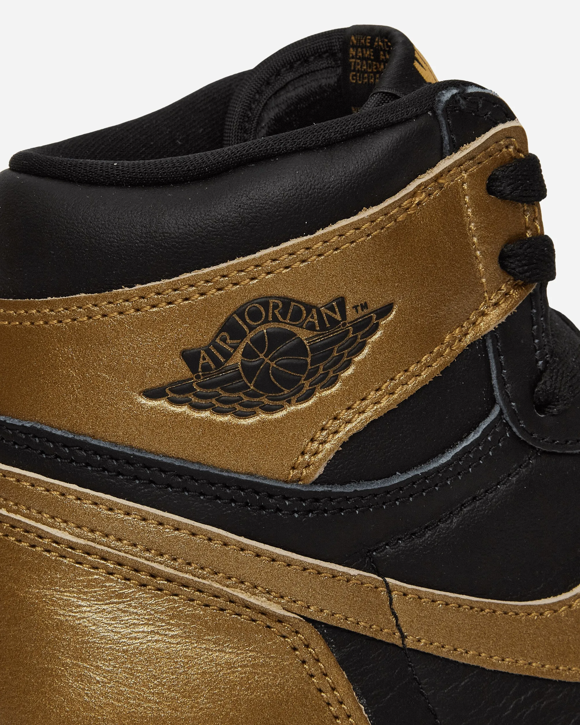 Air Jordan 1 Retro High OG Sneakers Black / Gold Flexible Shoes