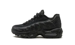 Air Max 95 Recraft GS "Triple Black" Nike Grade School styles