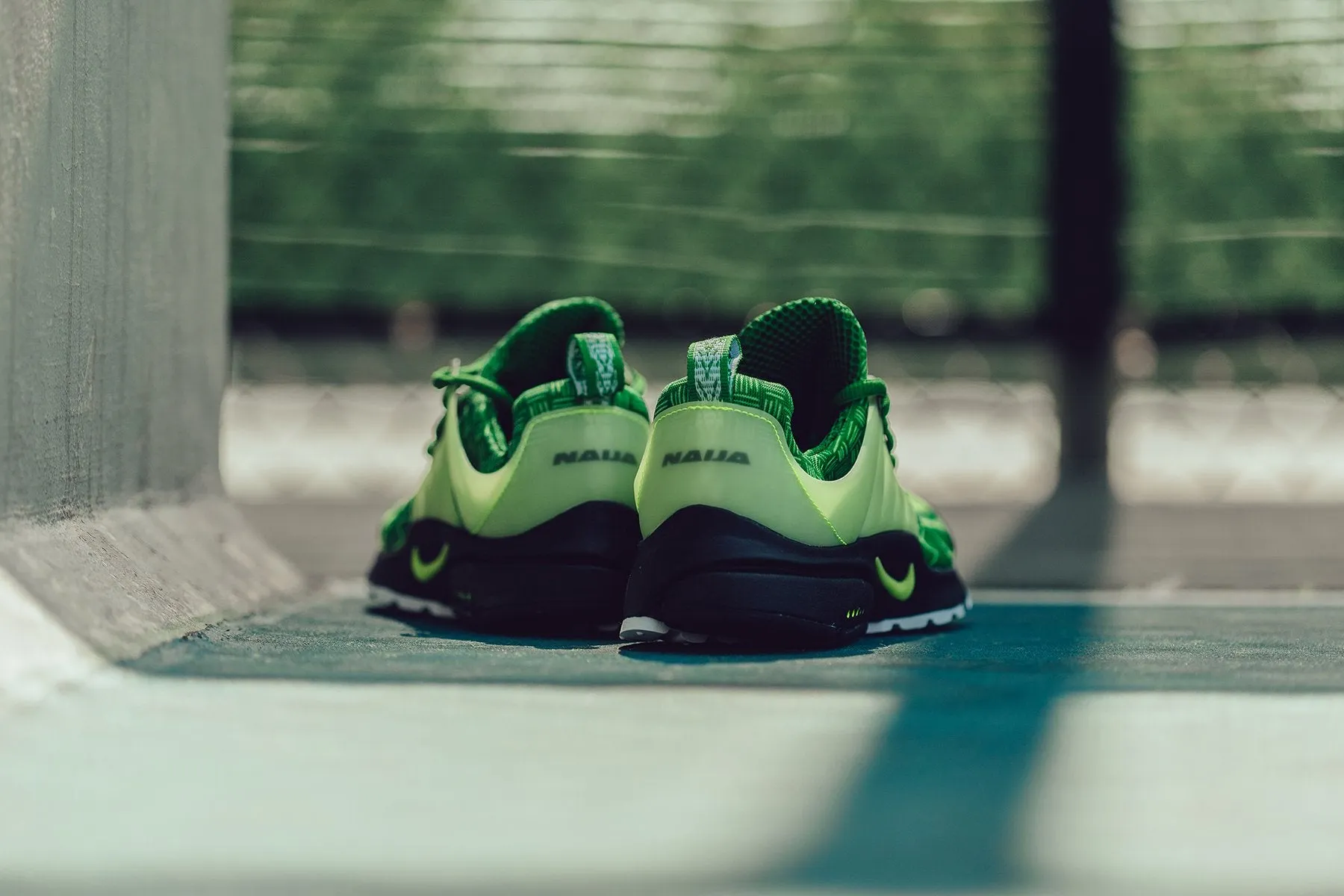 Air Presto "Naija" - Pine Green/Green Strike Nike Foam Comfort Trainers