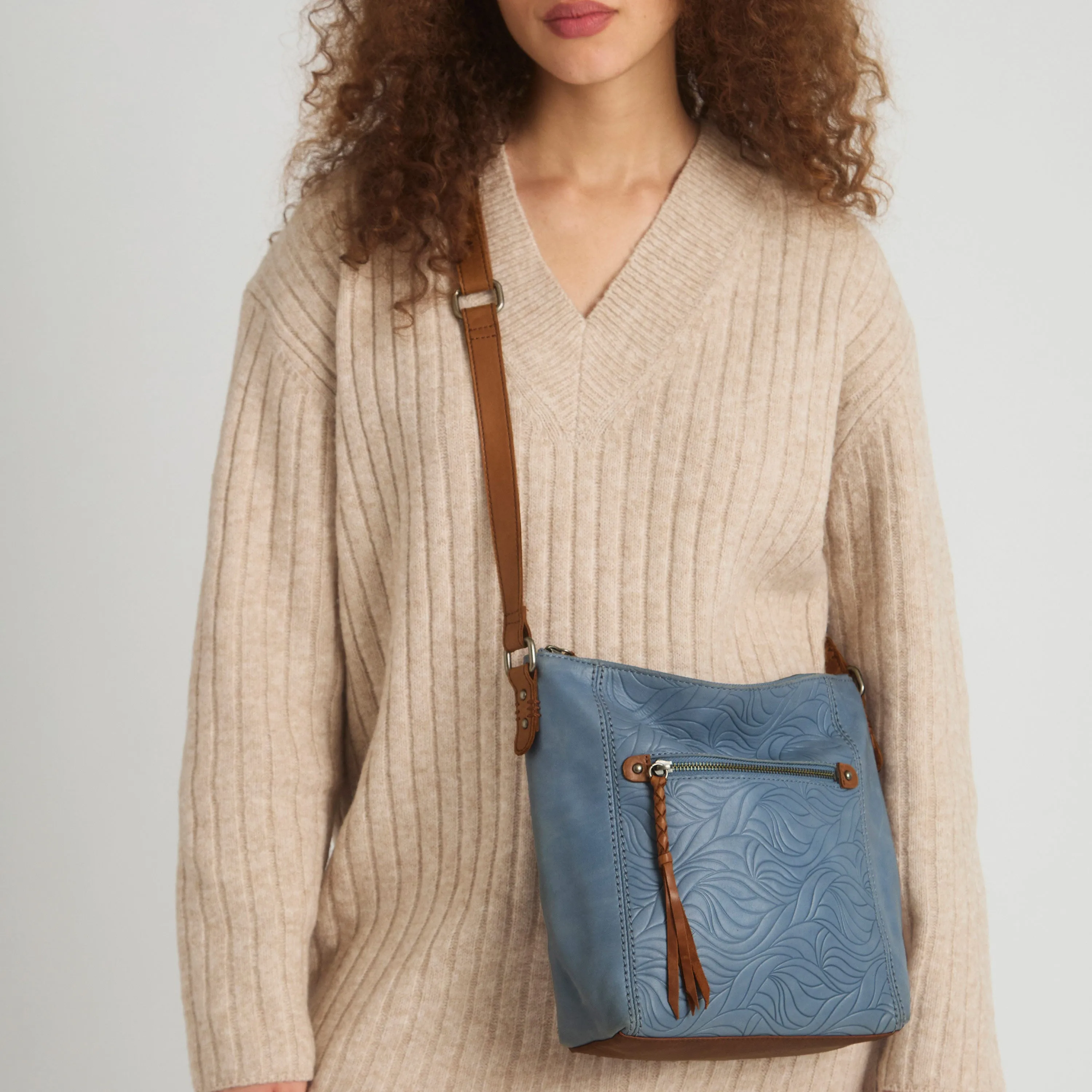 Ashland Crossbody Bags The Sak Crossbodies