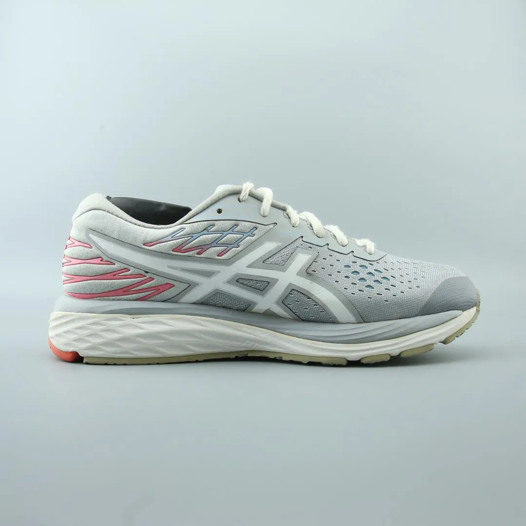 ASICS GEL-CUMULUS 21 performance running shoe photos
