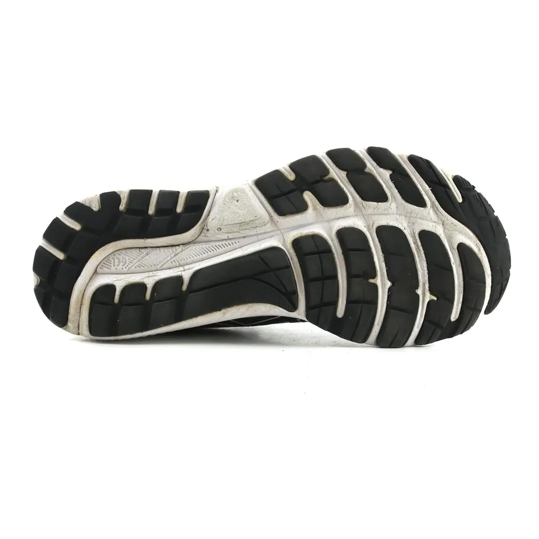 ASICS GEL CUMULUS 22 sporty Asics footwear images